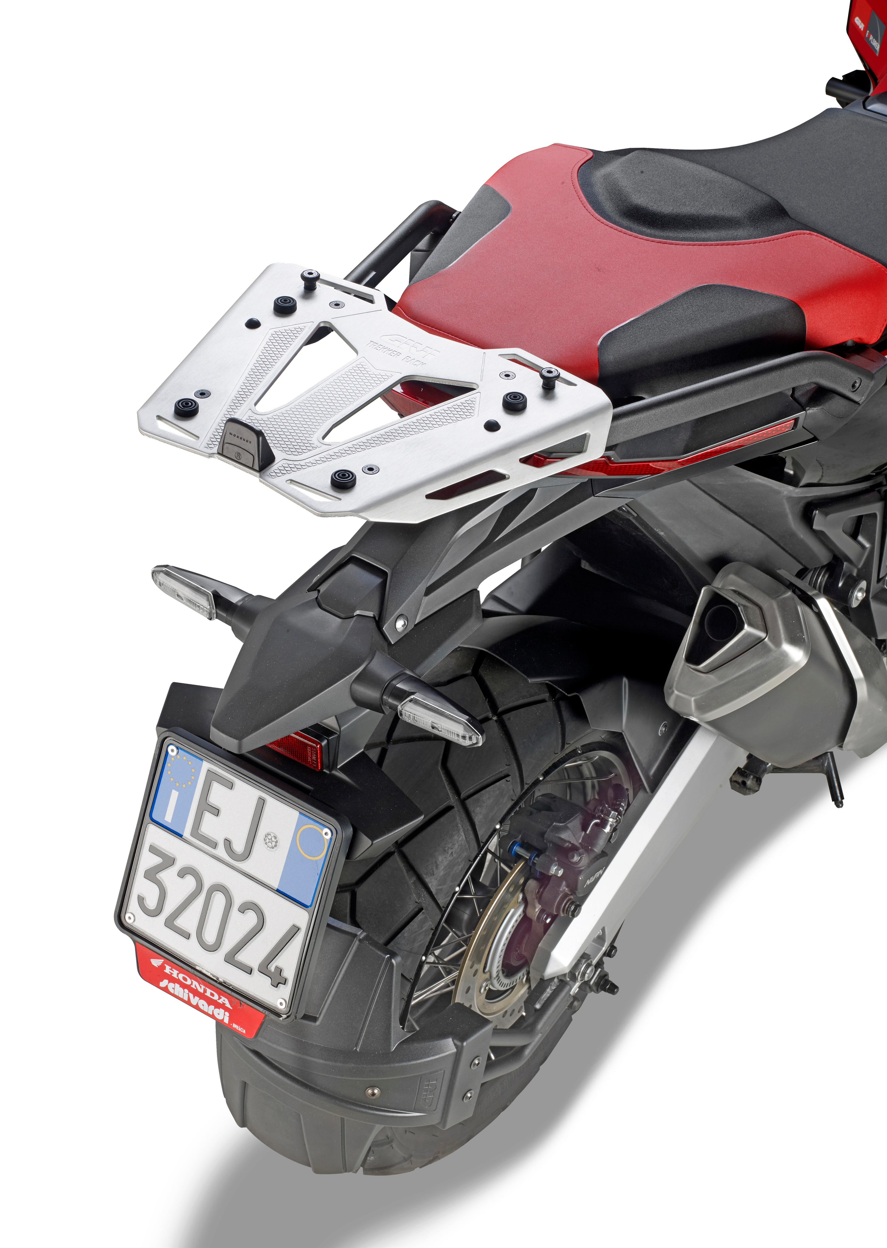 Attacco GIVI 1156FZ montata su Honda X-ADV 750 (17)