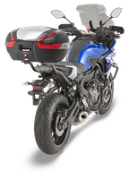 Attacco GIVI 2130FZ montato con V47N su Yamaha MT-07 Tracer (16)