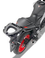 Attacco GIVI 2151FZ montata su Yamaha MT-03 321 (20)