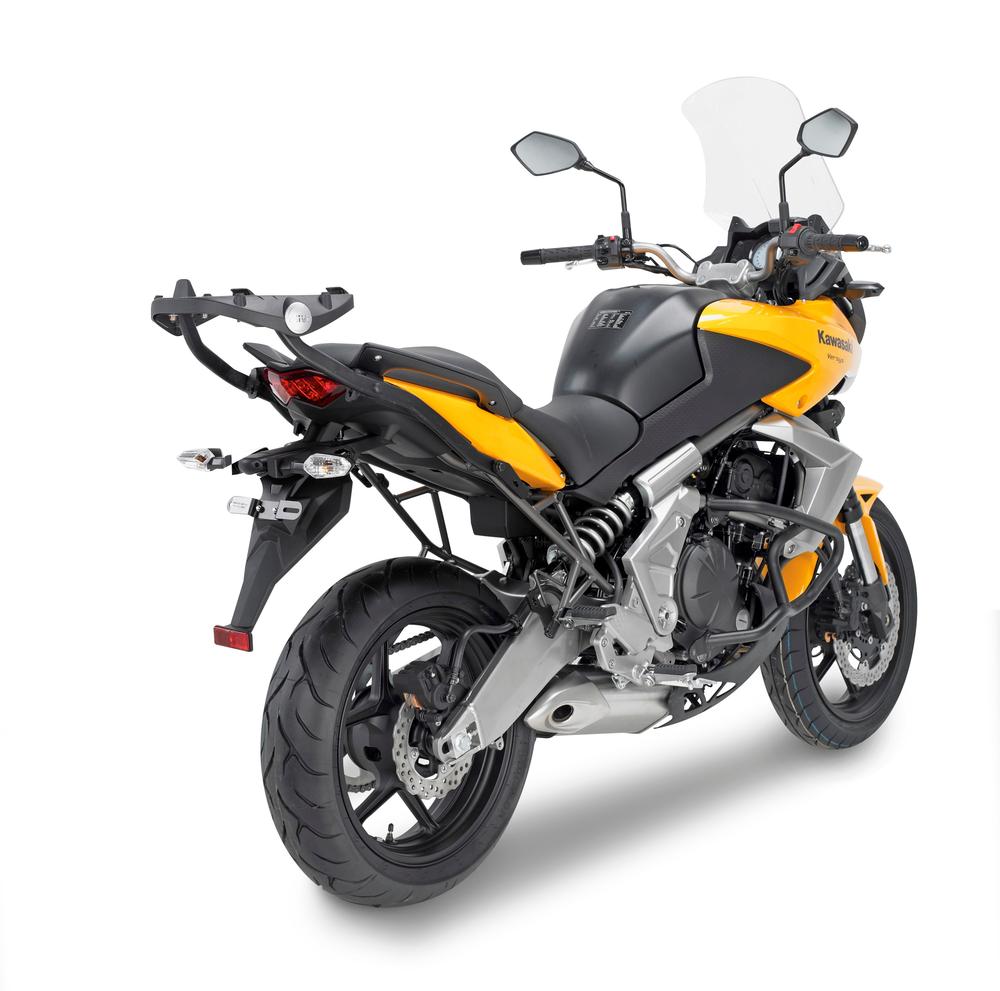 Attacco GIVI 451FZ montato con PLXR450 su Kawasaki Versys 650 (10)