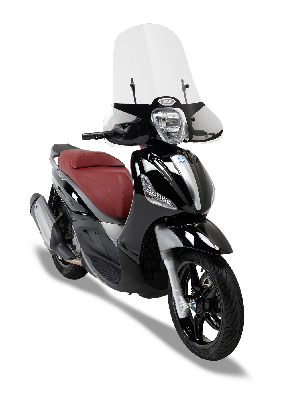 Vetro GIVI 5606A montato con A5606A su Piaggio Beverly 350 (10)