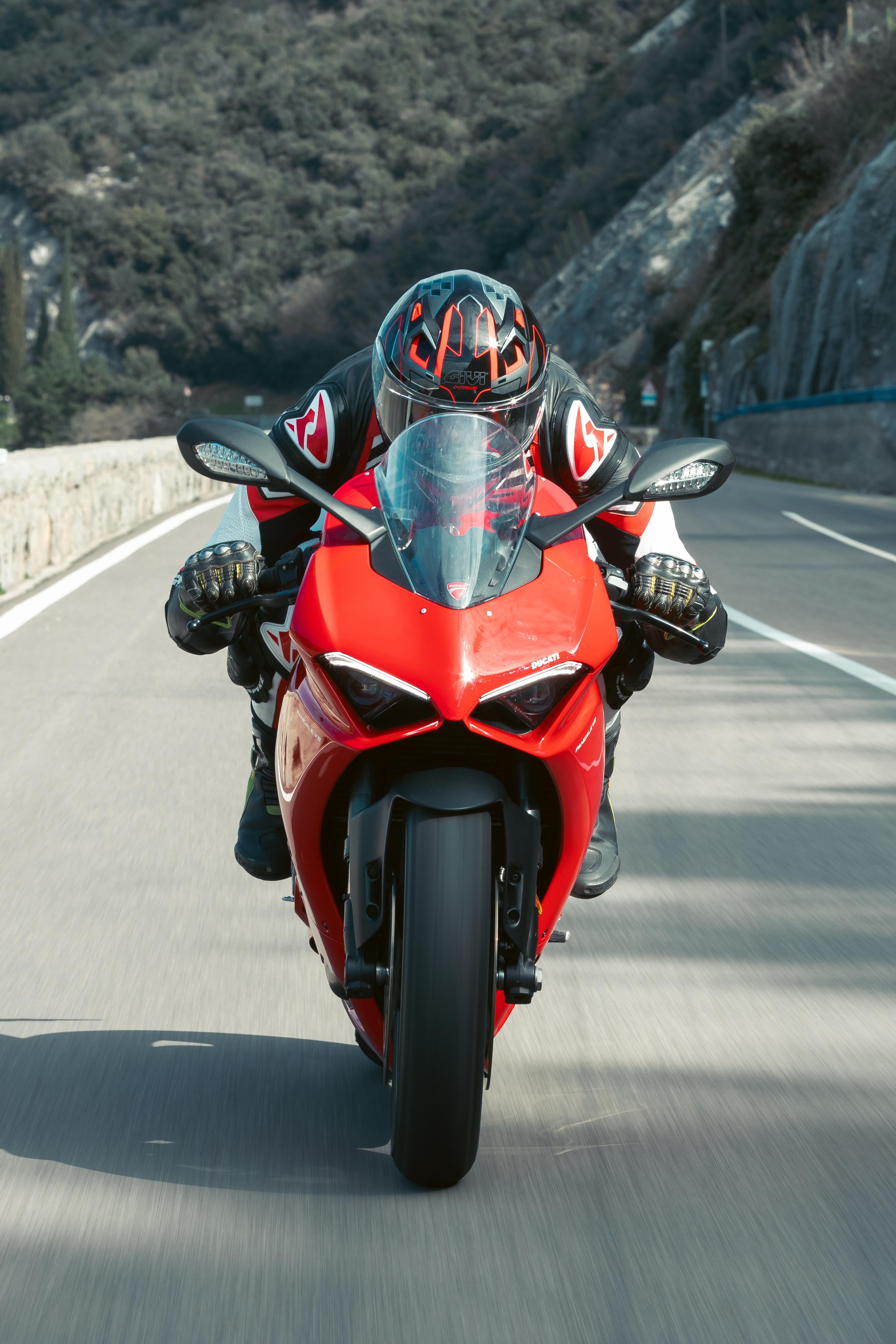 Ducati Panigale V2 955 (21) Sport Ducati 11 equipped with H509FSABR