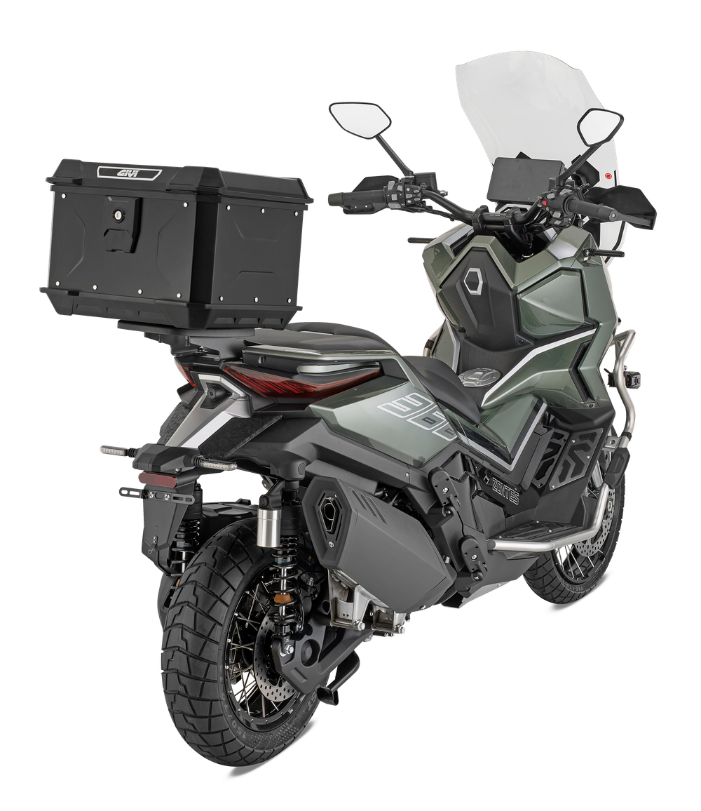 ALP44B2 top-case ALPINA black line montato su Zontes 368 G (25)