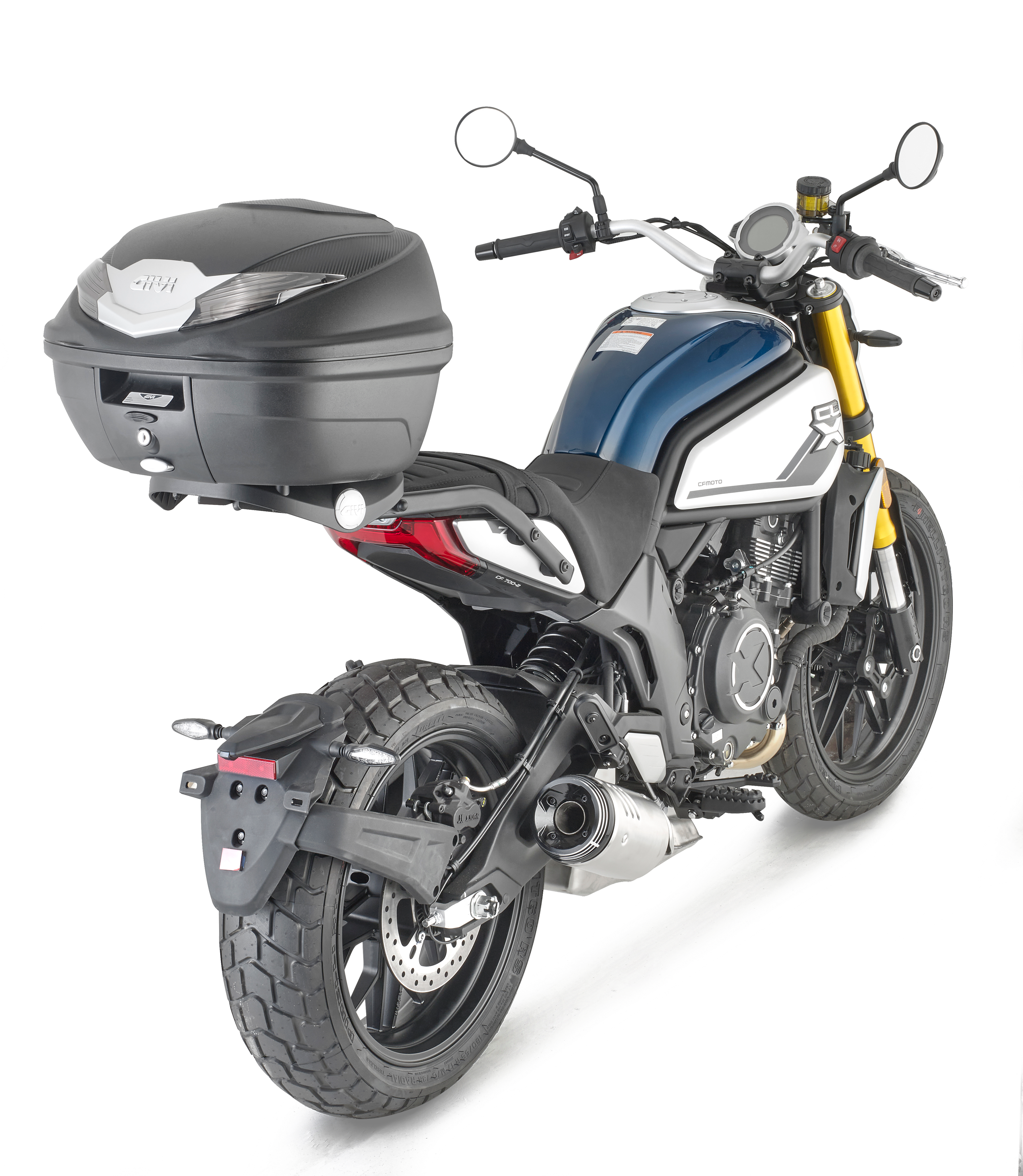 Bauletto GIVI B360NT montato con 9222FZ su CF Moto 700 CL-X (21)