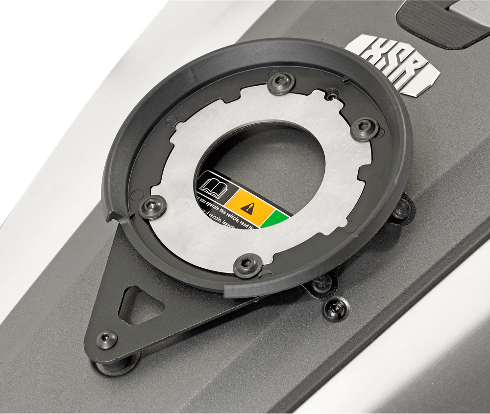 Flangia GIVI BF24 montata su Yamaha XSR700 (16)