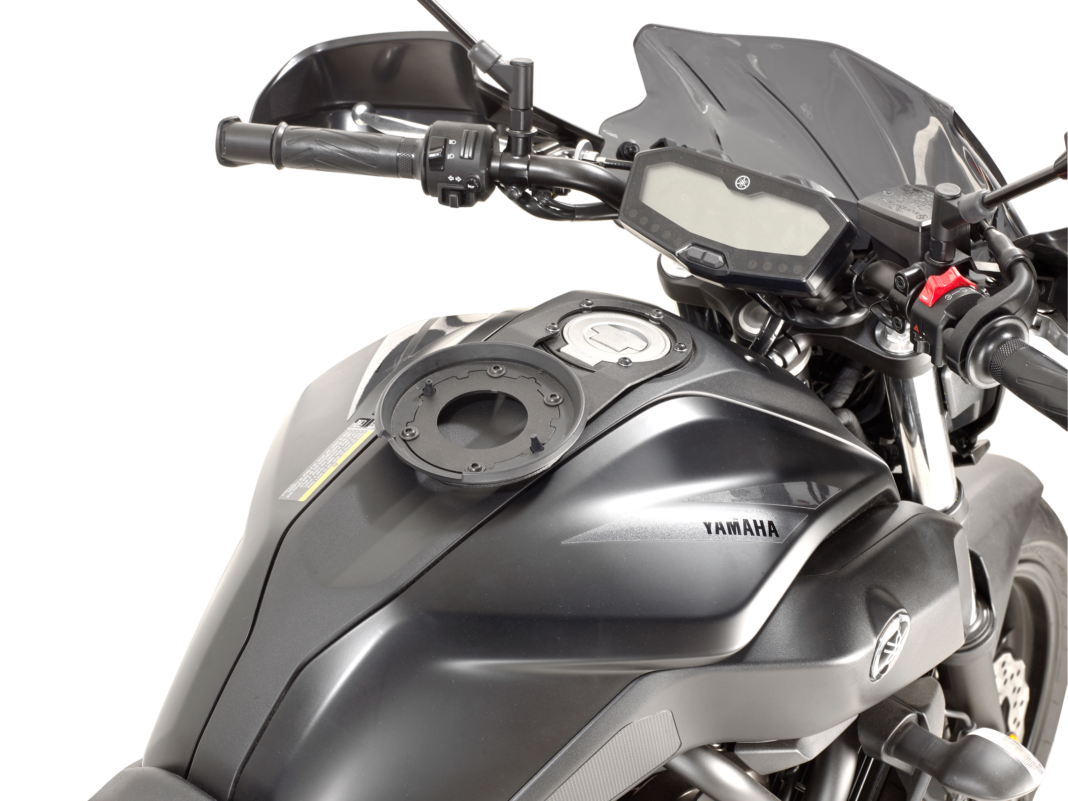Flangia GIVI BF36 montata su Yamaha MT-07 (18)