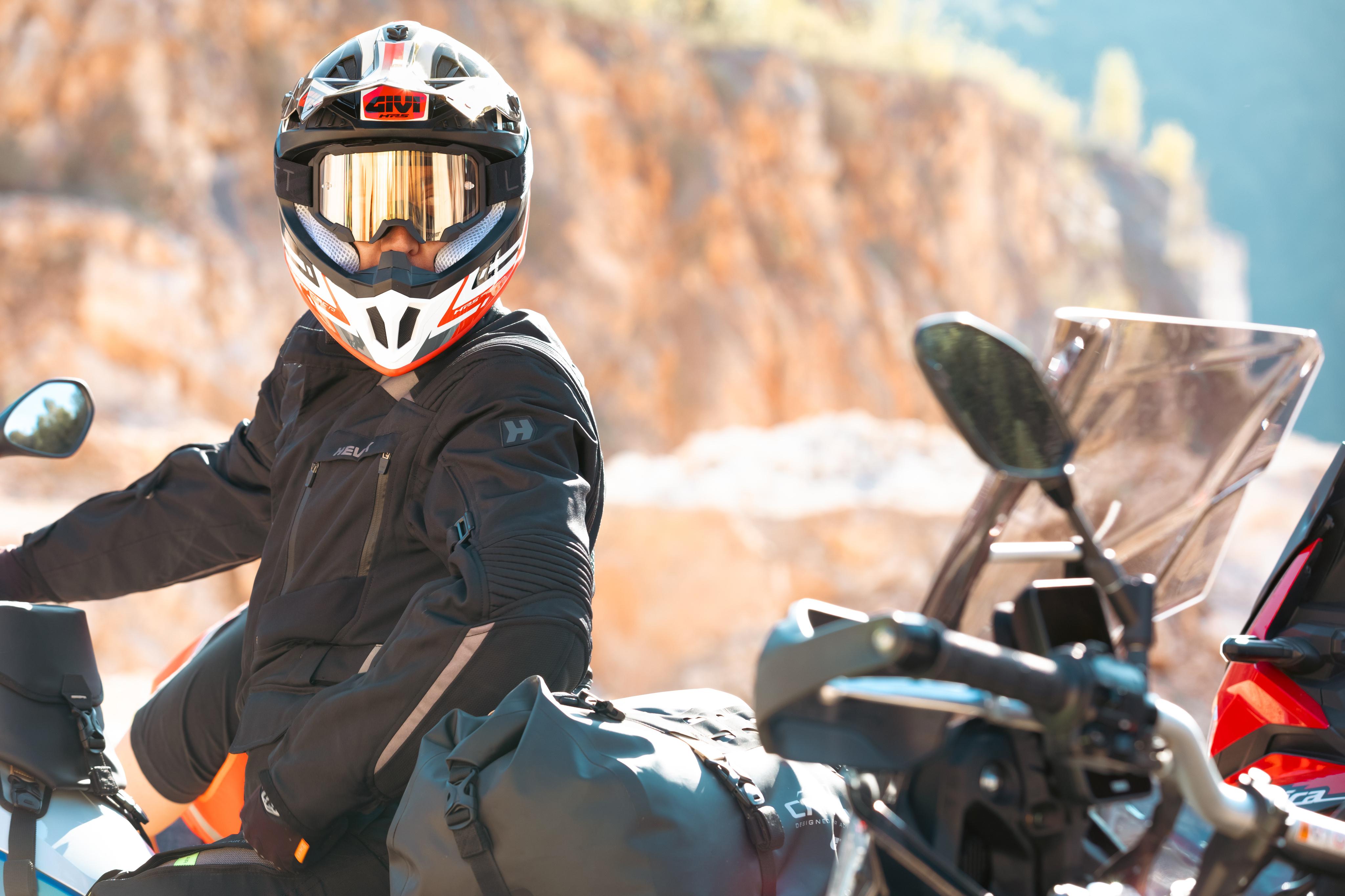 BMW F 900 GS (24) Canyon 093 equipped with H701FLGWB