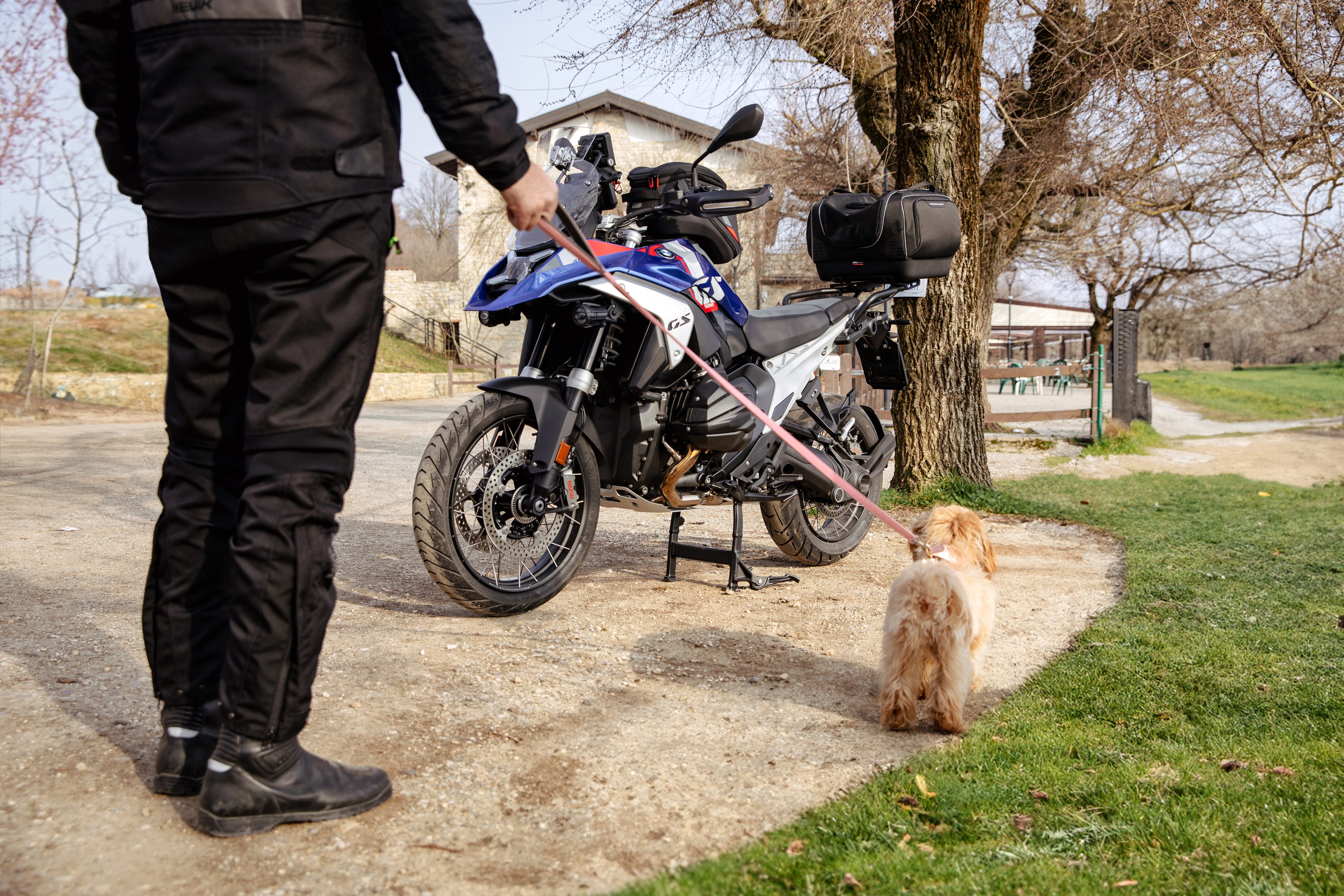 BMW R 1300 GS (24) Pet Bag 14 allestita con T525