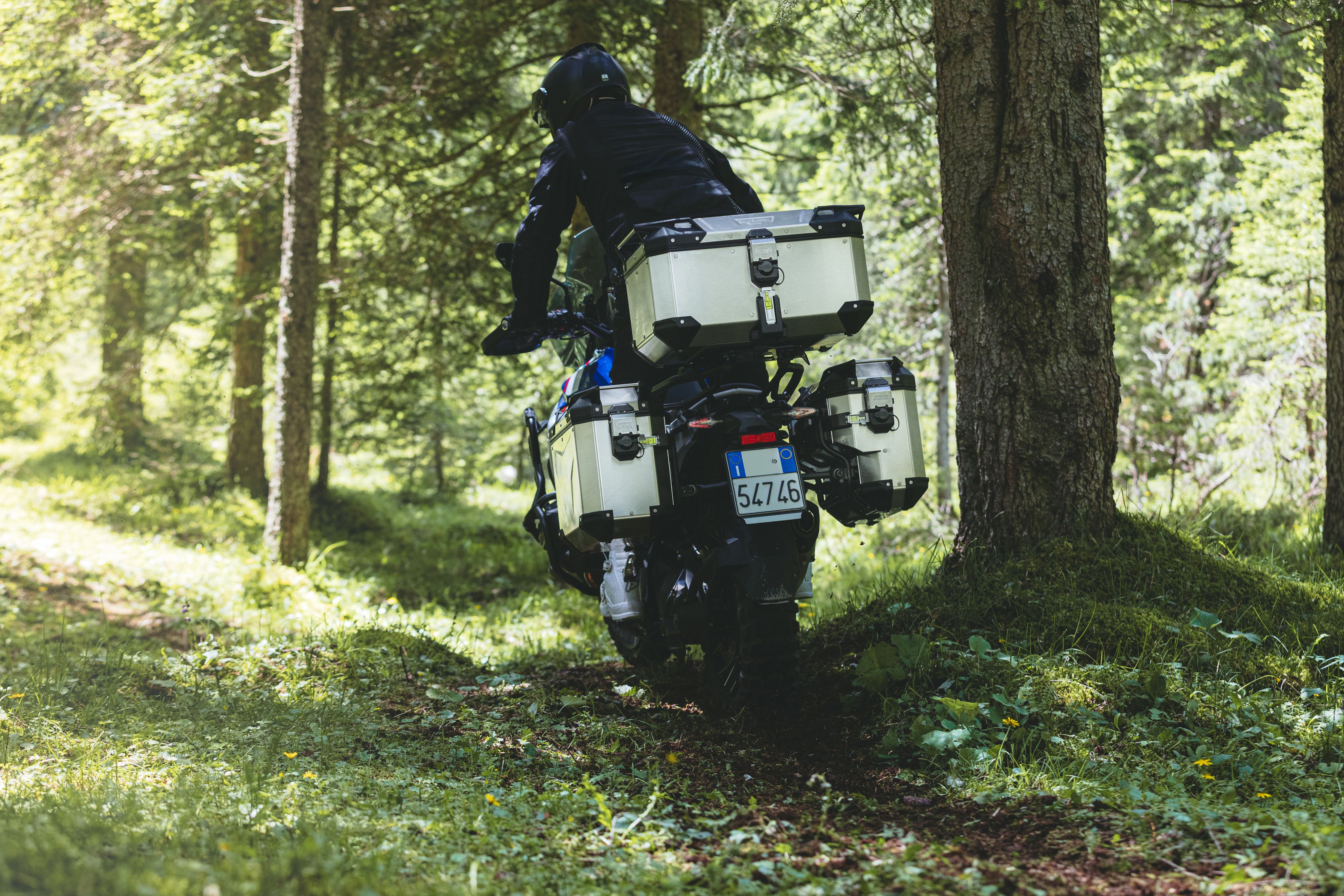 BMW R 1300 GS (24) Trekker Outback EVO 02 040 allestita con OBKEV58A