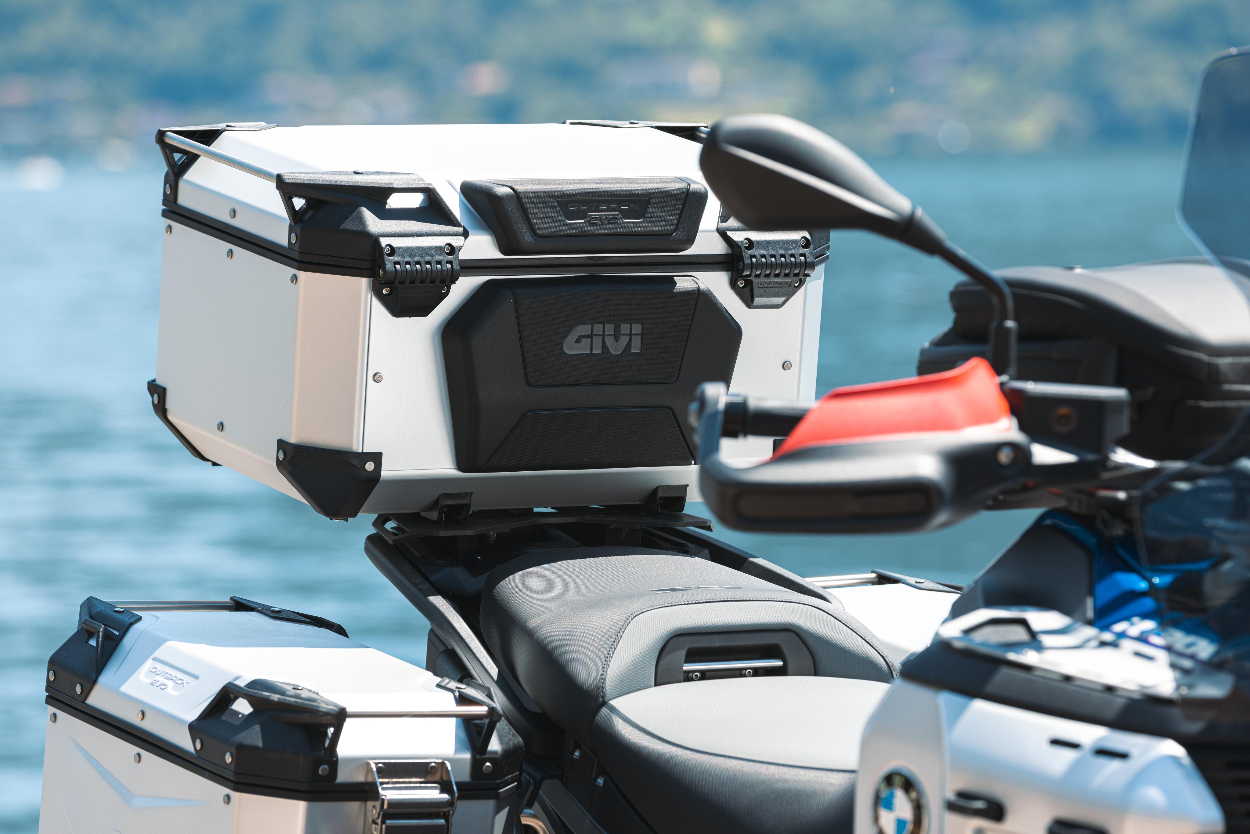 BMW R 1300 GS Adventure (25) Outback Anodised 02 allestita con E240