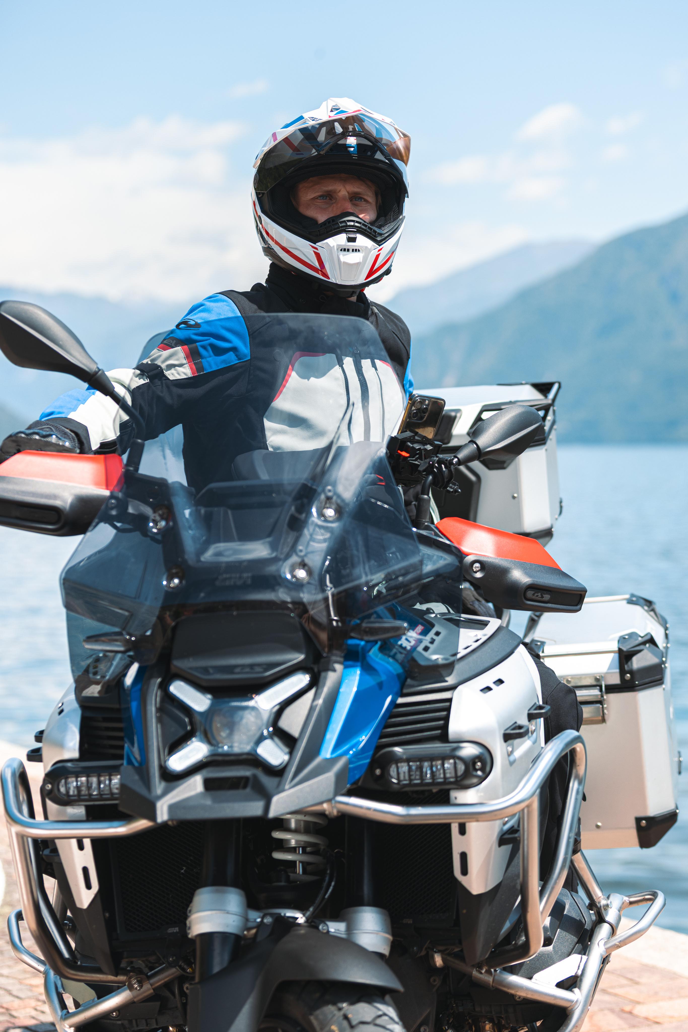 BMW R 1300 GS Adventure (25) Outback Anodised 15 allestita con H801FAXLR