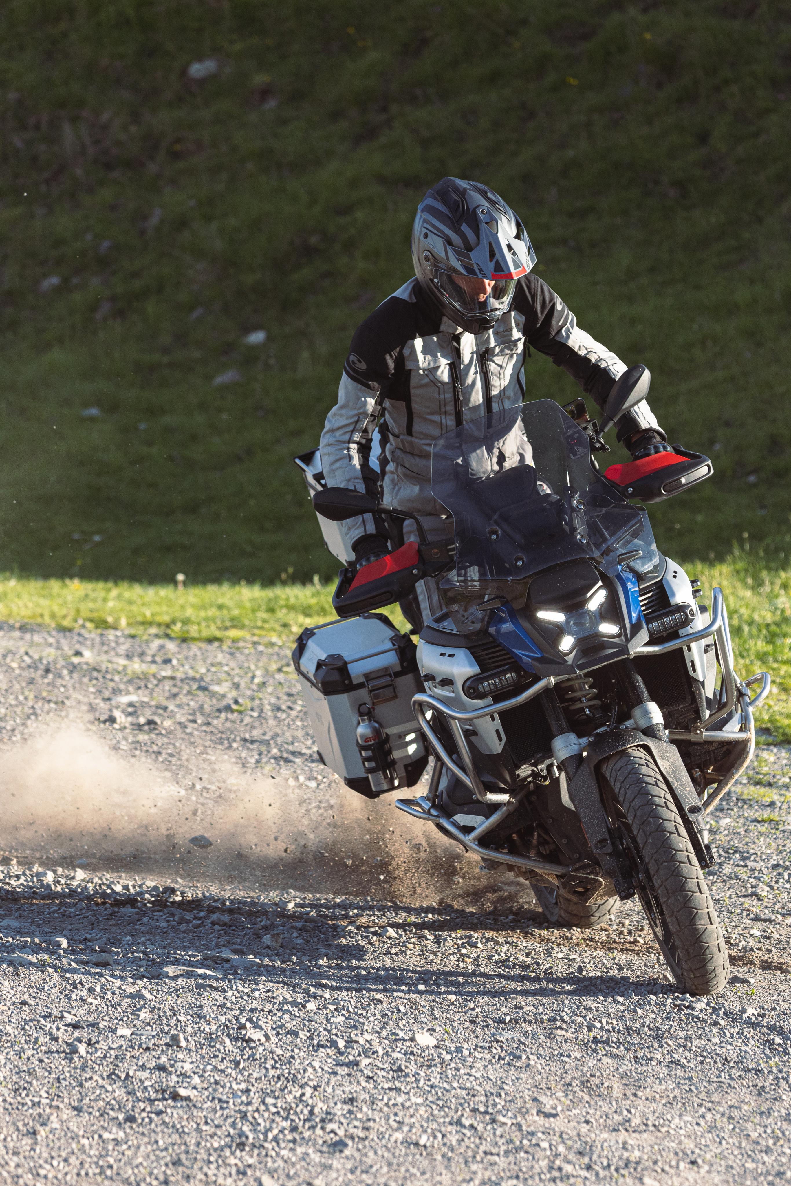 BMW R 1300 GS Adventure (25) Outback Anodised 58 allestita con H801FAXBR