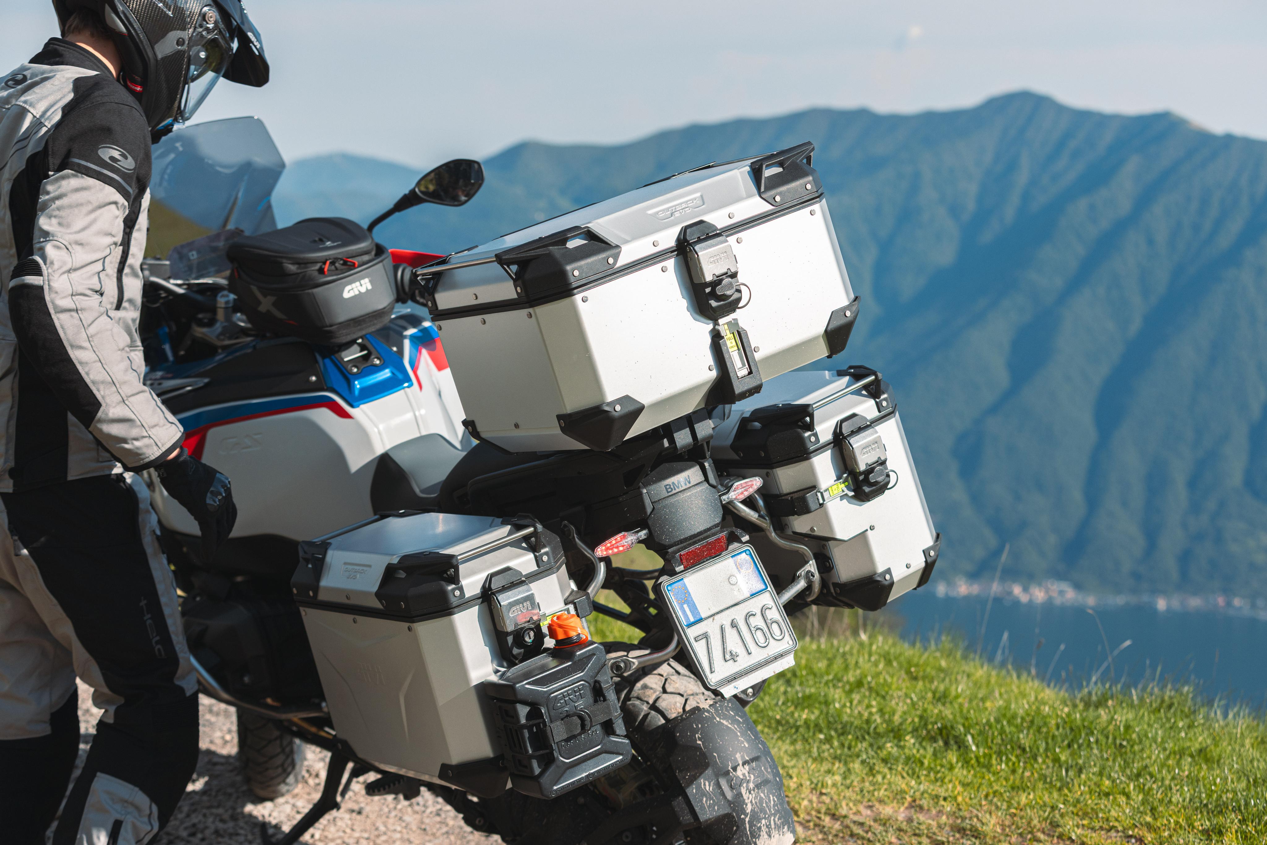 BMW R 1300 GS Adventure (25) Outback Anodised 66 allestita con OBKEV58AA