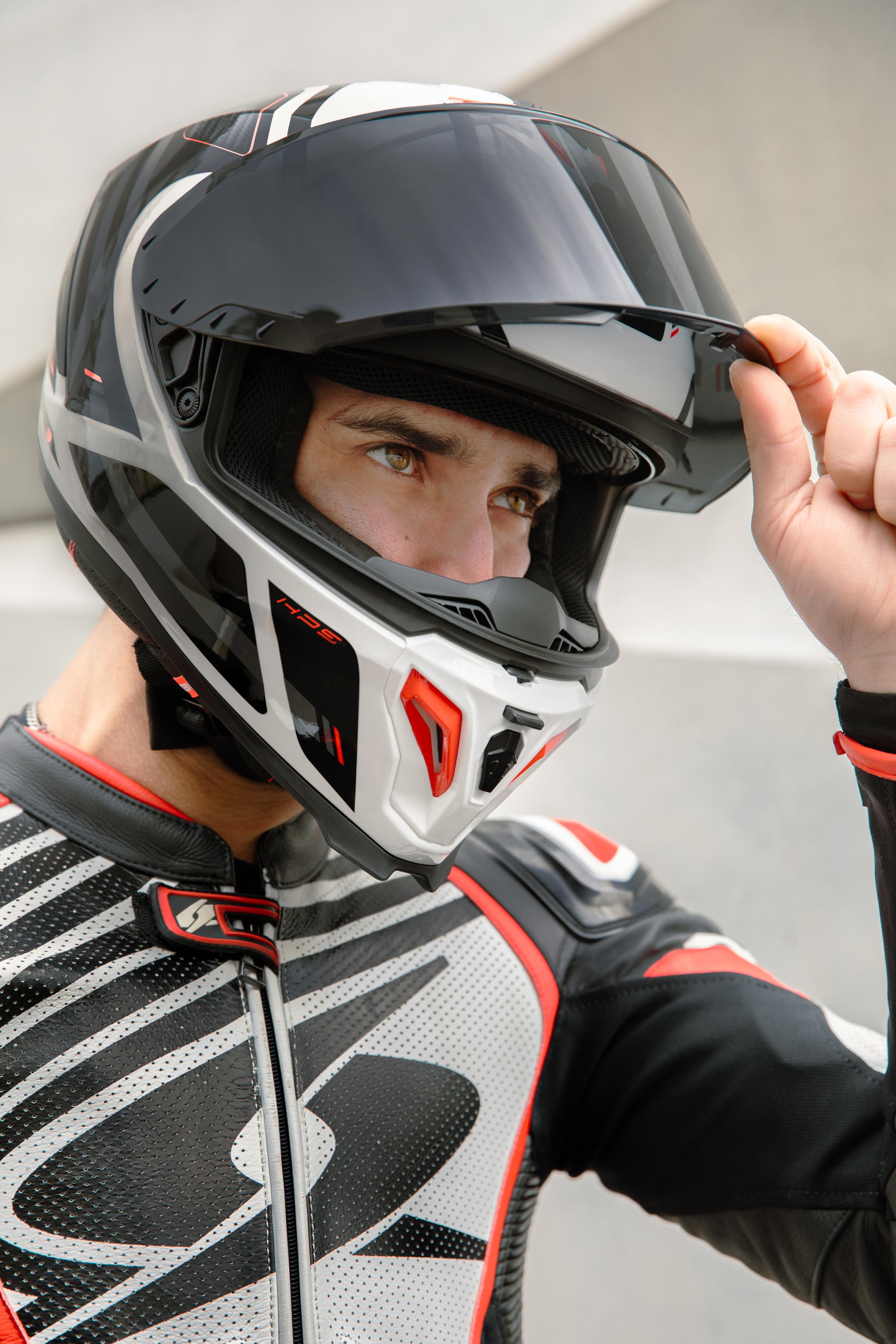 AMB 2025 25 helmets equipped with H503FQSWR