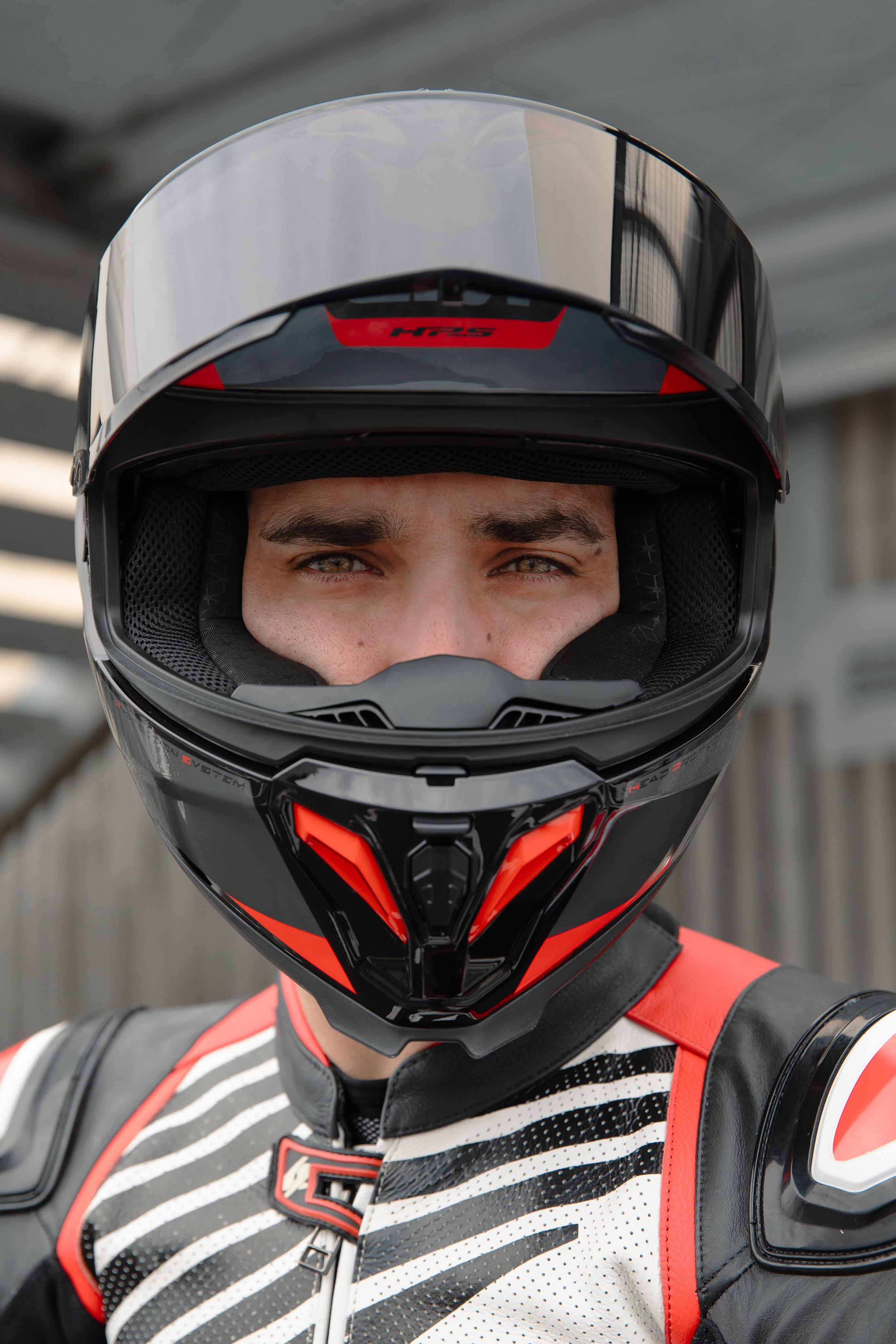 AMB 2025 32 helmets equipped with H503FVNGR