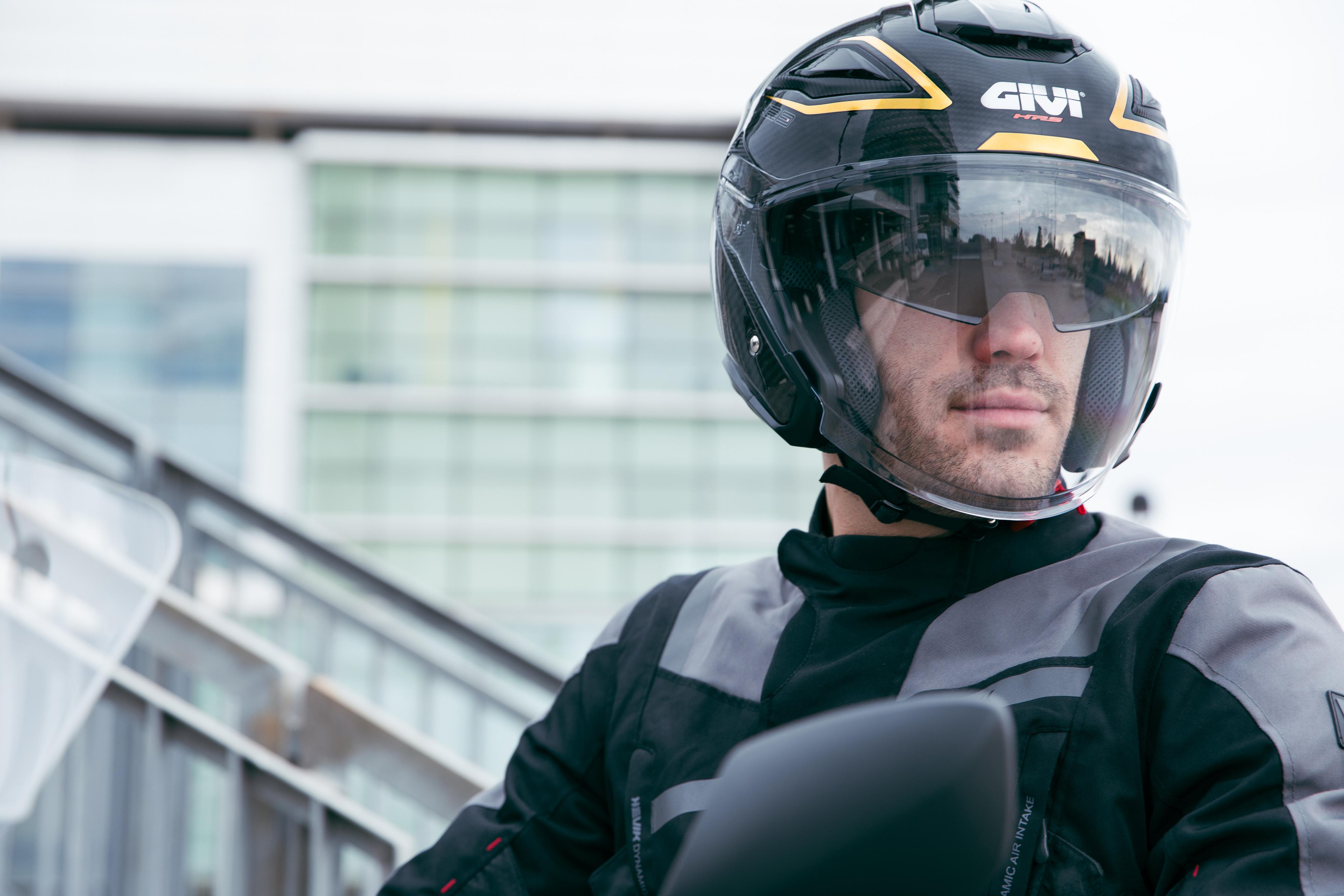 AMB 2025 39 helmets equipped with HX29DCRBN