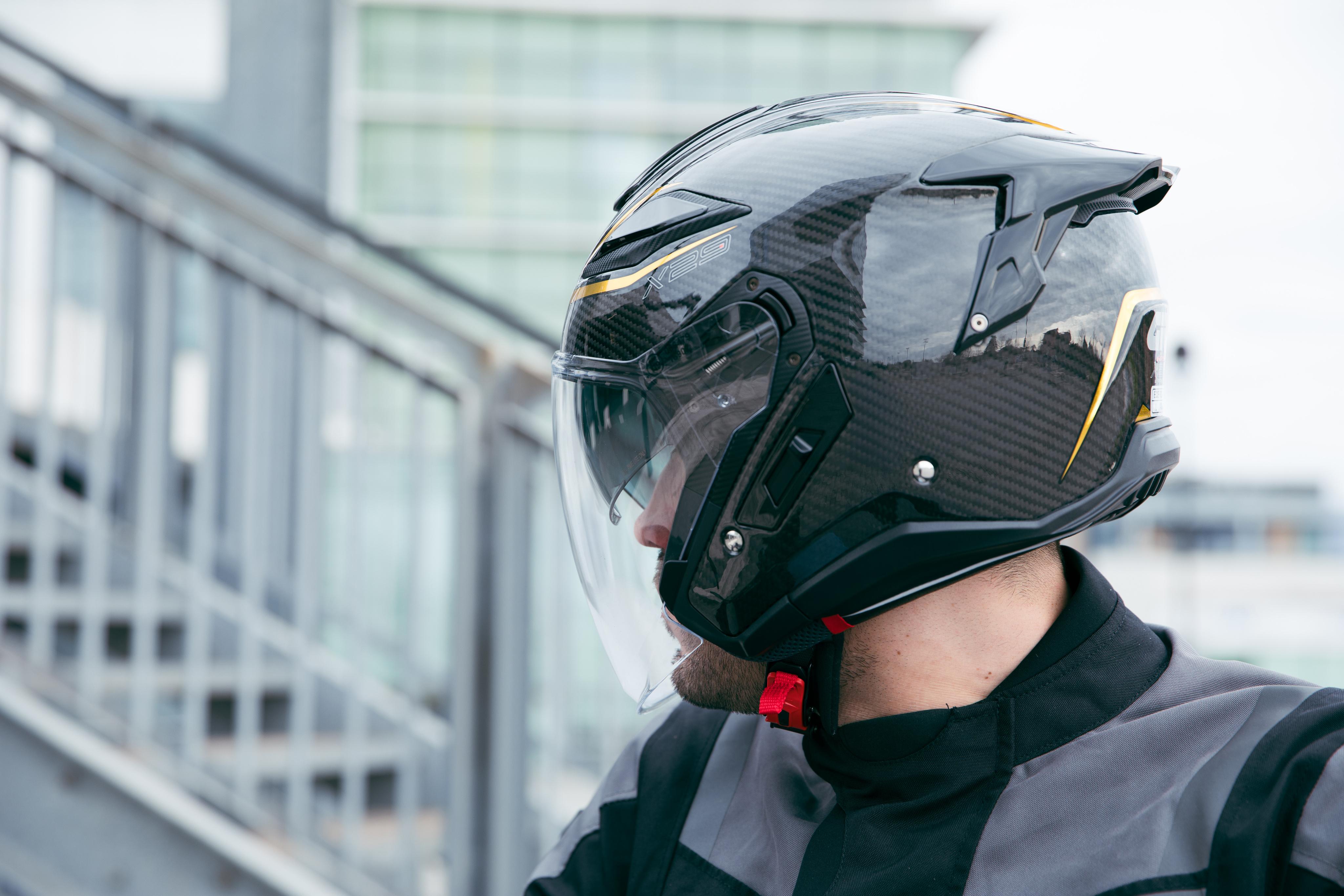 AMB 2025 41 helmets equipped with HX29DCRBN