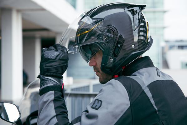 AMB 2025 43 helmets equipped with HX29DCRBN