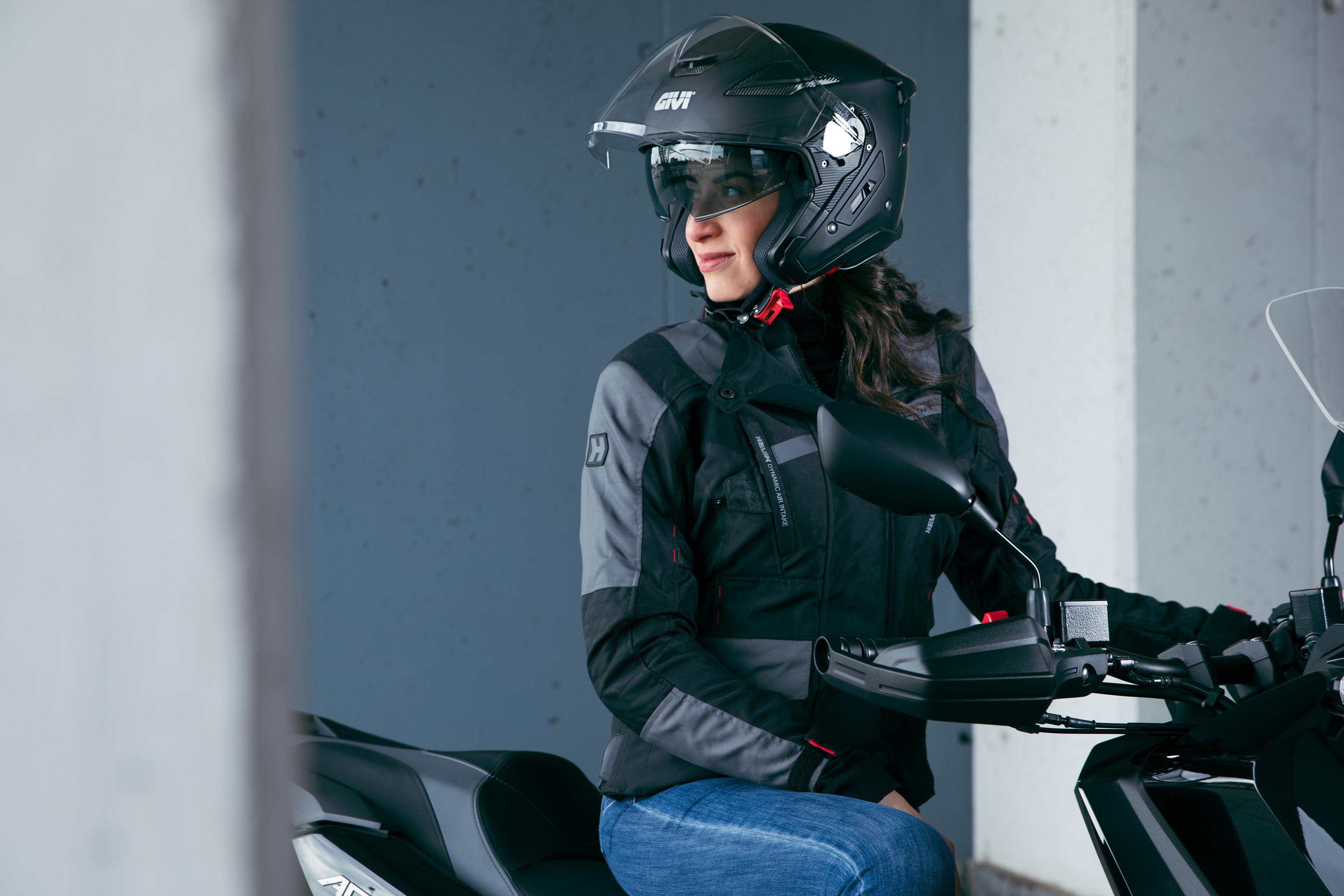 AMB 2025 53 helmets equipped with HX29BN900