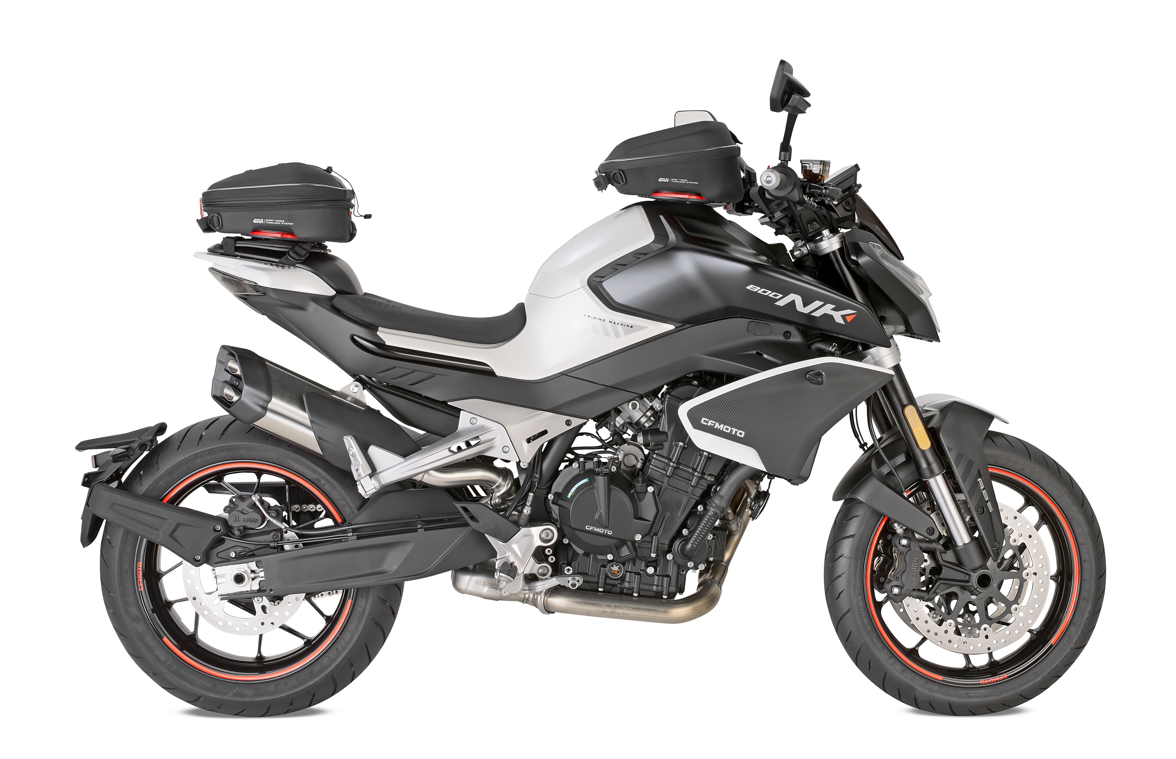 CF Moto 800 NK (23) allestita con GIVI seatlock