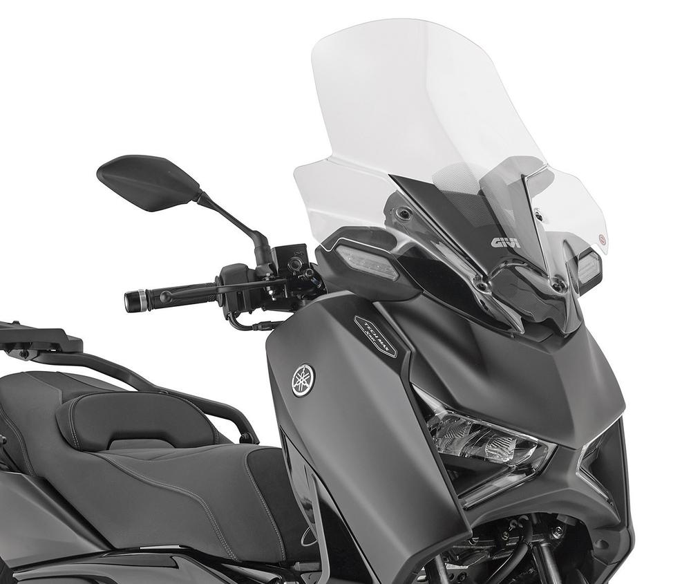 Parabrezza windscreen screen mounted-on givi GIVI D2178ST montato su Yamaha X-Max 125 Tech Max (25)