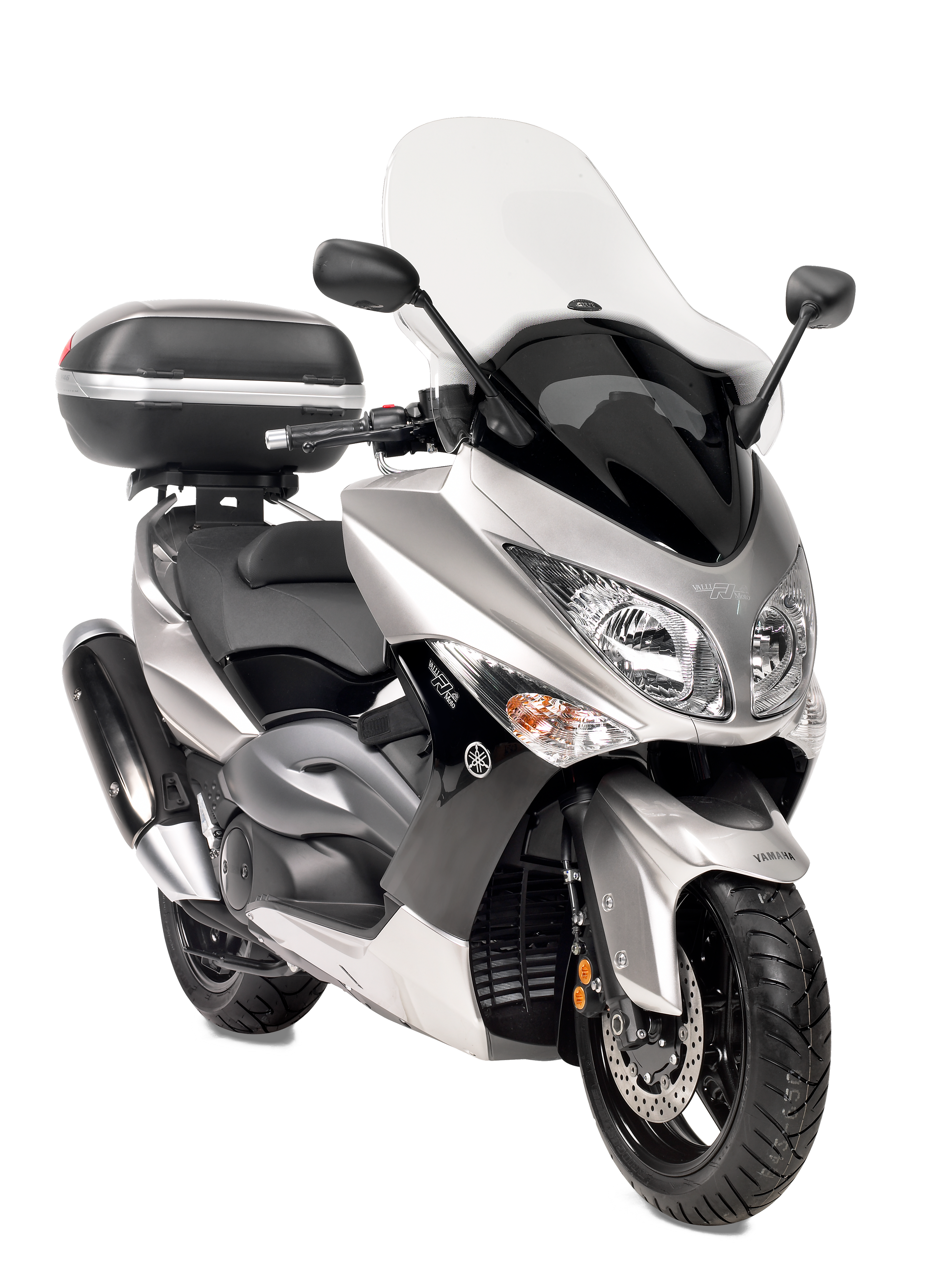 D442ST screen GIVI mounted on Yamaha T-MAX 500 (08)