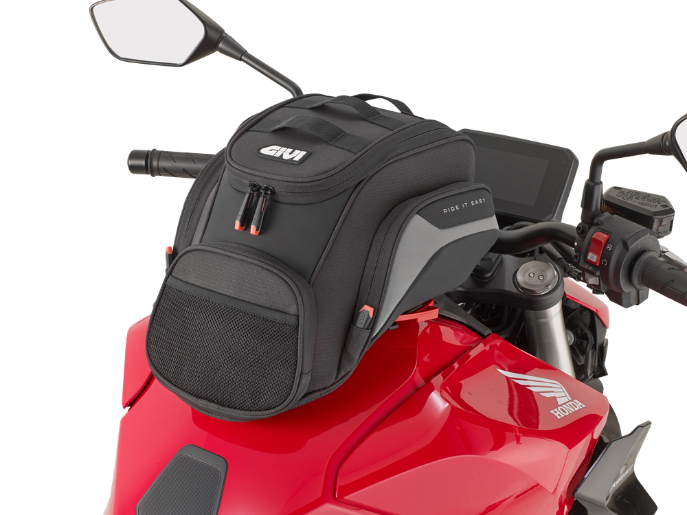 EASY05 Borsa da serbatoio Tanklock montata su Honda CB 1000 Hornet (25)