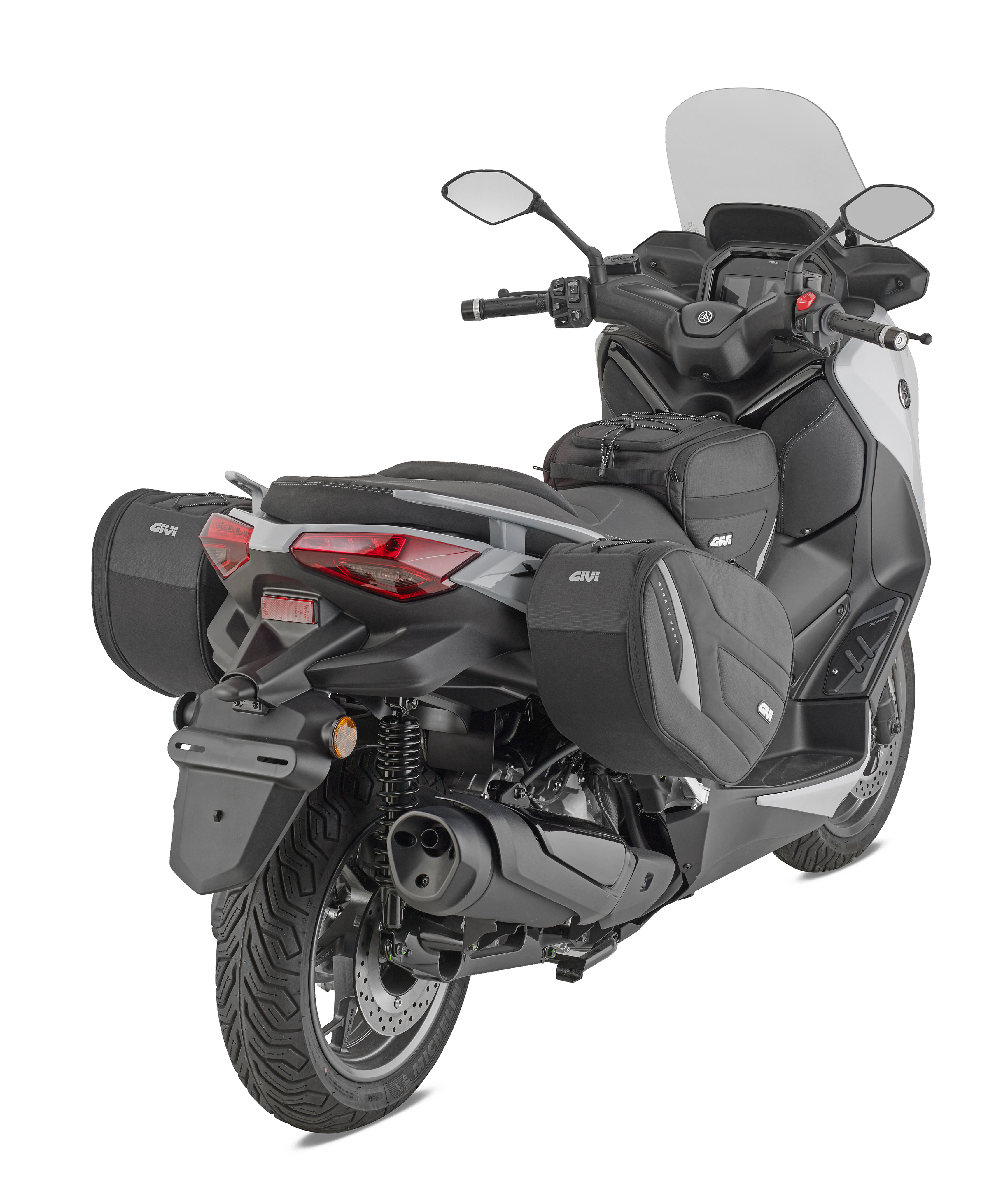 EASY11 Coppia di borse laterali montate su Yamaha x max 300 tech max (25)