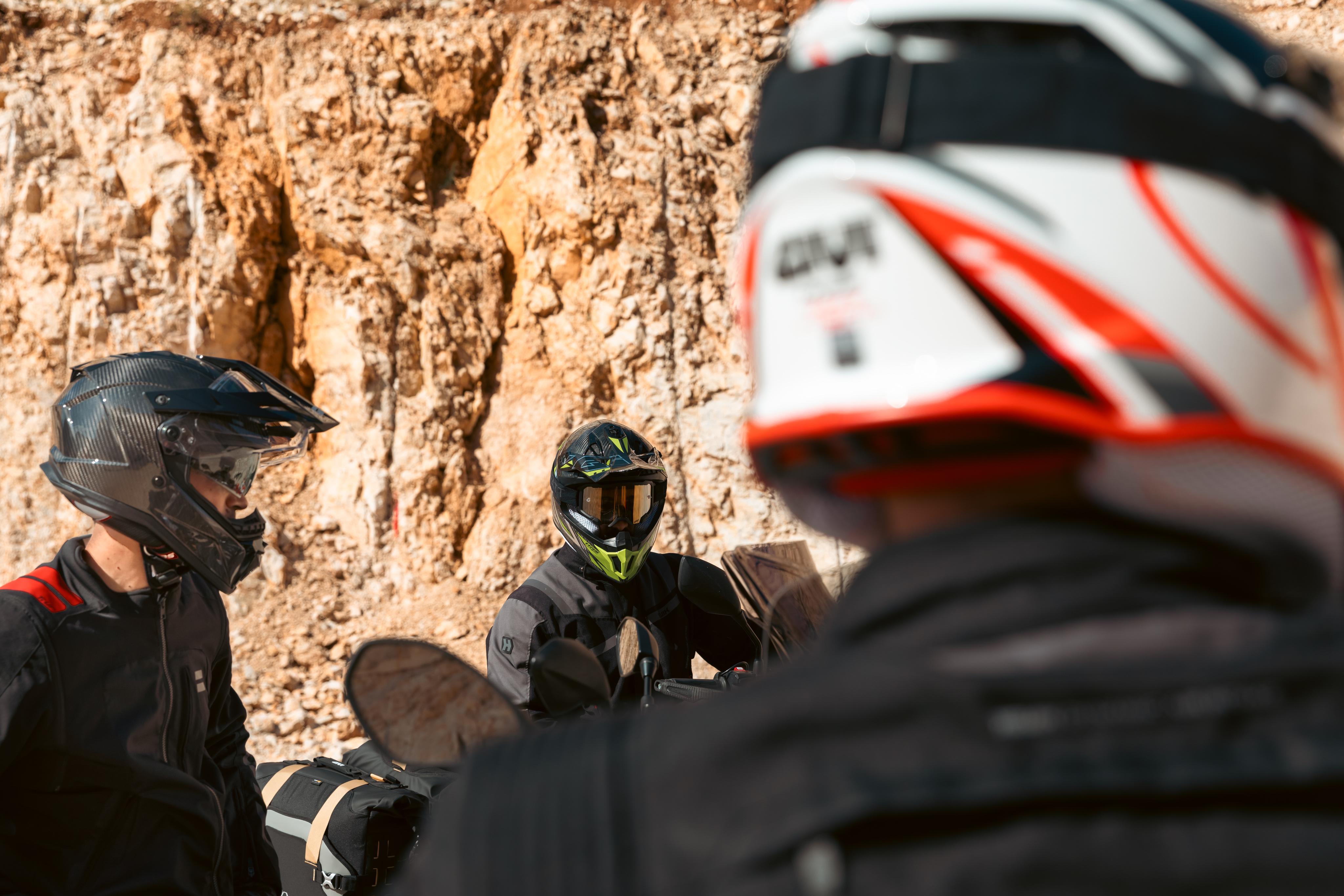 Honda CRF1100L Africa Twin (20) Canyon 046 equipped with H701CVTSY