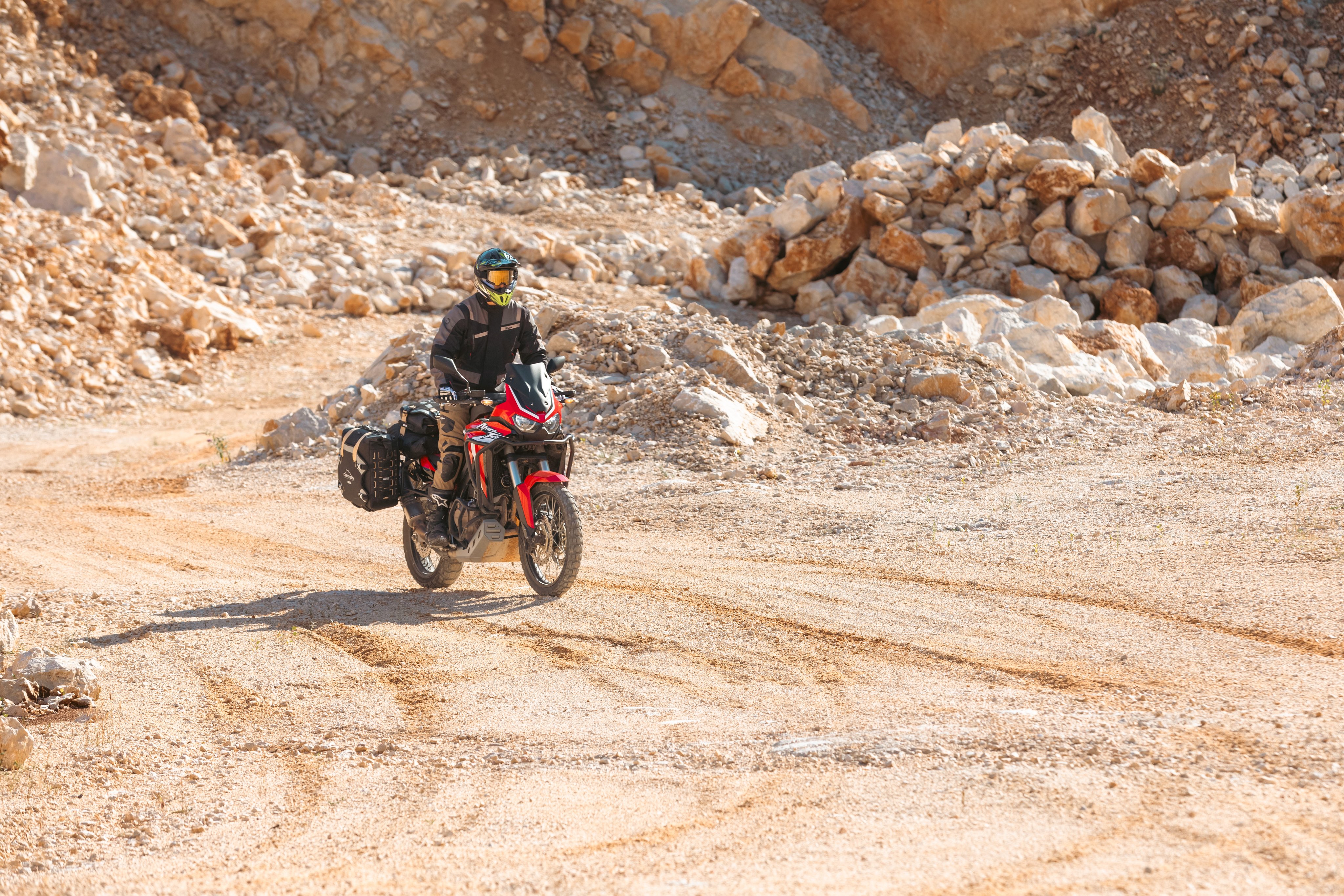 Honda CRF1100L Africa Twin (20) Canyon 082 equipped with GRT709B