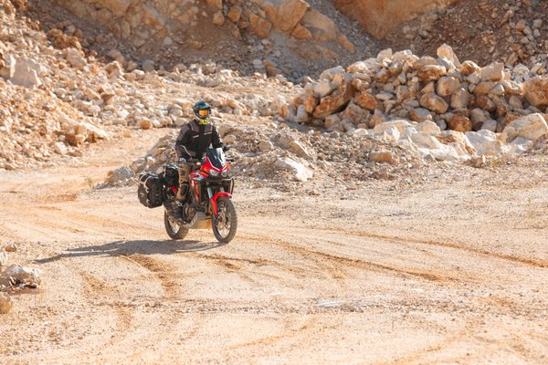 Honda CRF1100L Africa Twin (20) Canyon 082 equipped with GRT709B