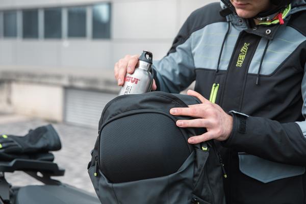 HONDA FORZA 350 (23) Urban 035 equipped with EA129B backpack