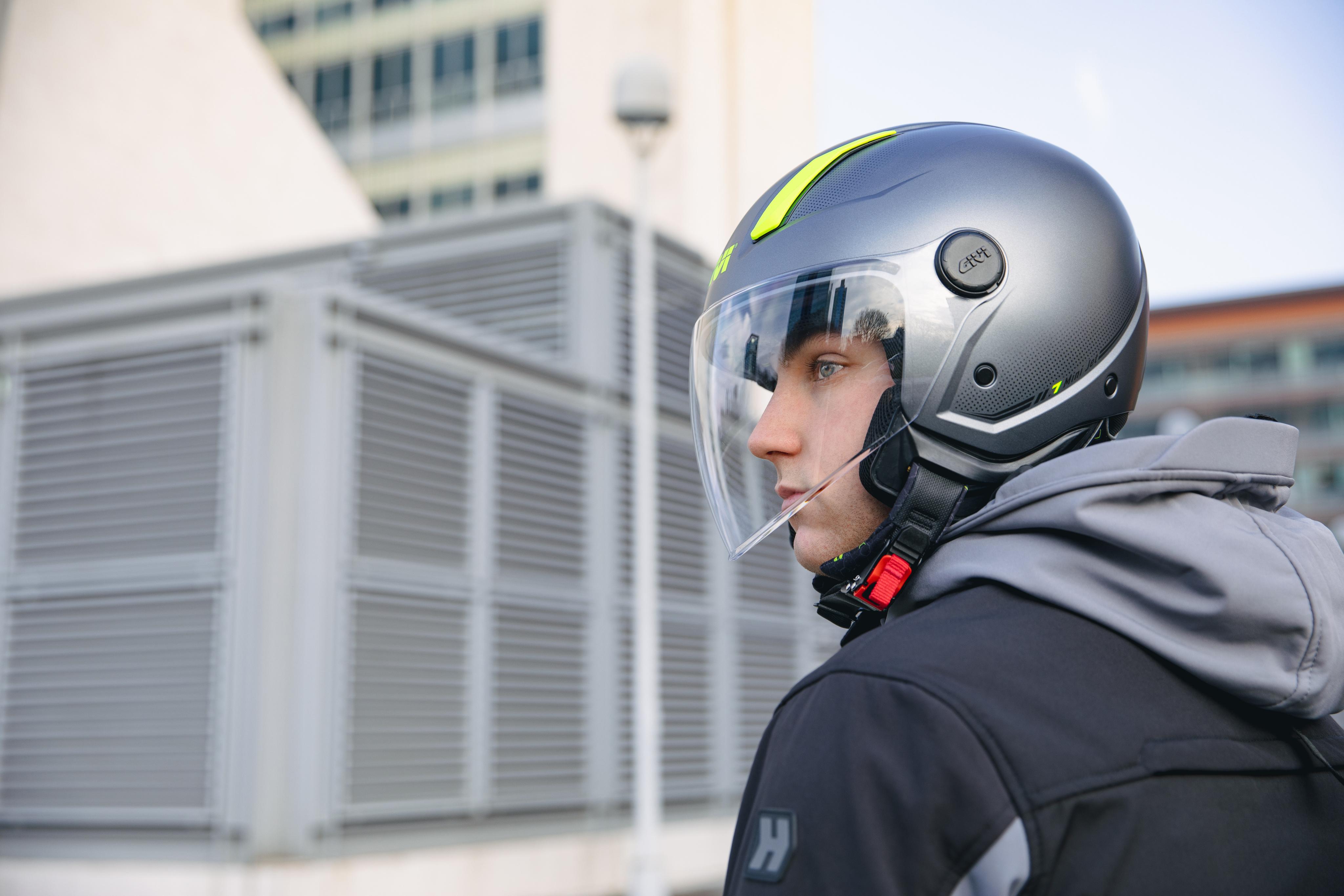 HONDA FORZA 350 (23) Urban 049 allestita con casco H117BG768