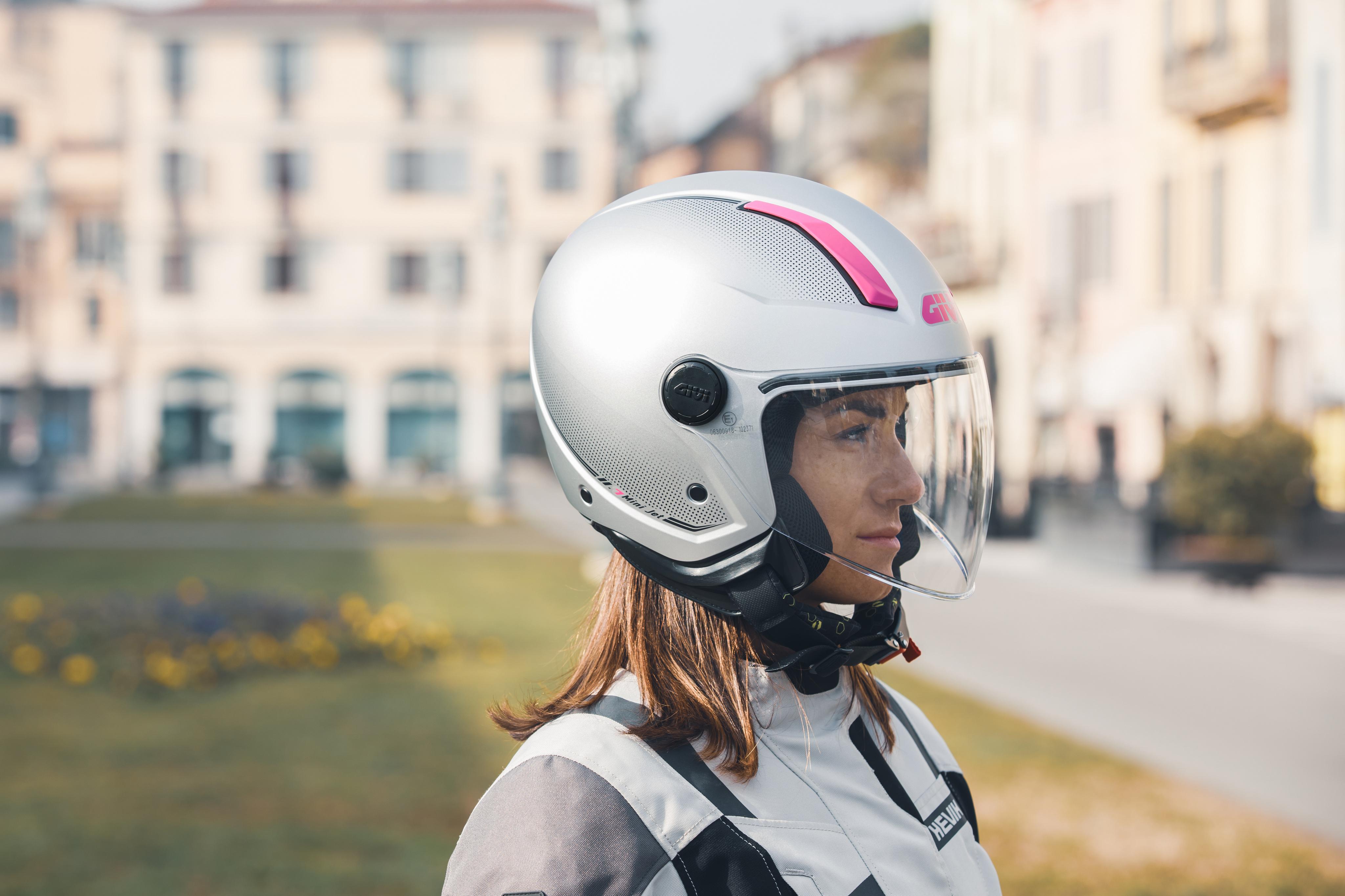 HONDA FORZA 350 (23) Urban 056 allestita con casco H117BG779