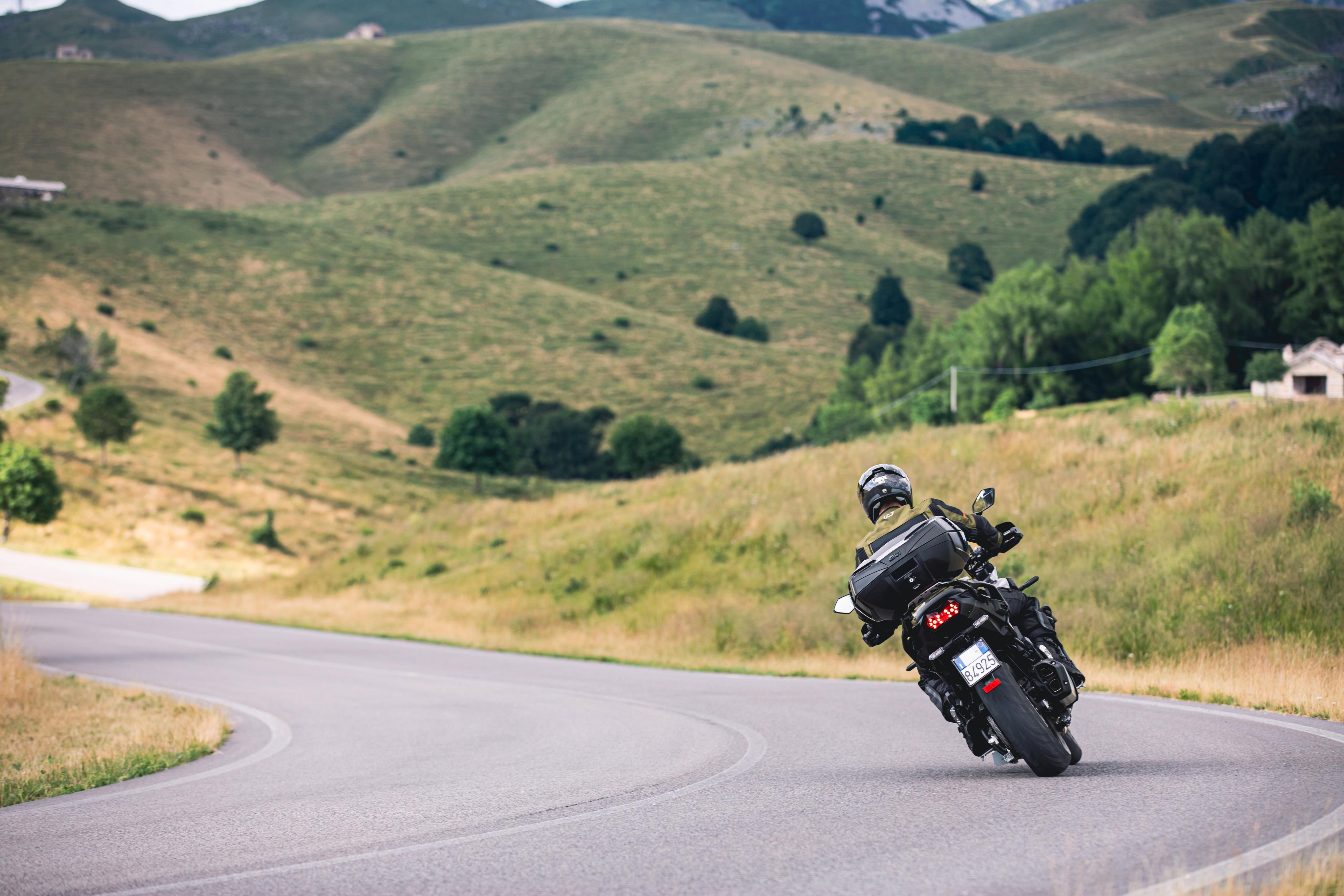 Kawasaki Versys 1100 (25) V49 Touring 009 allestita con V49NB