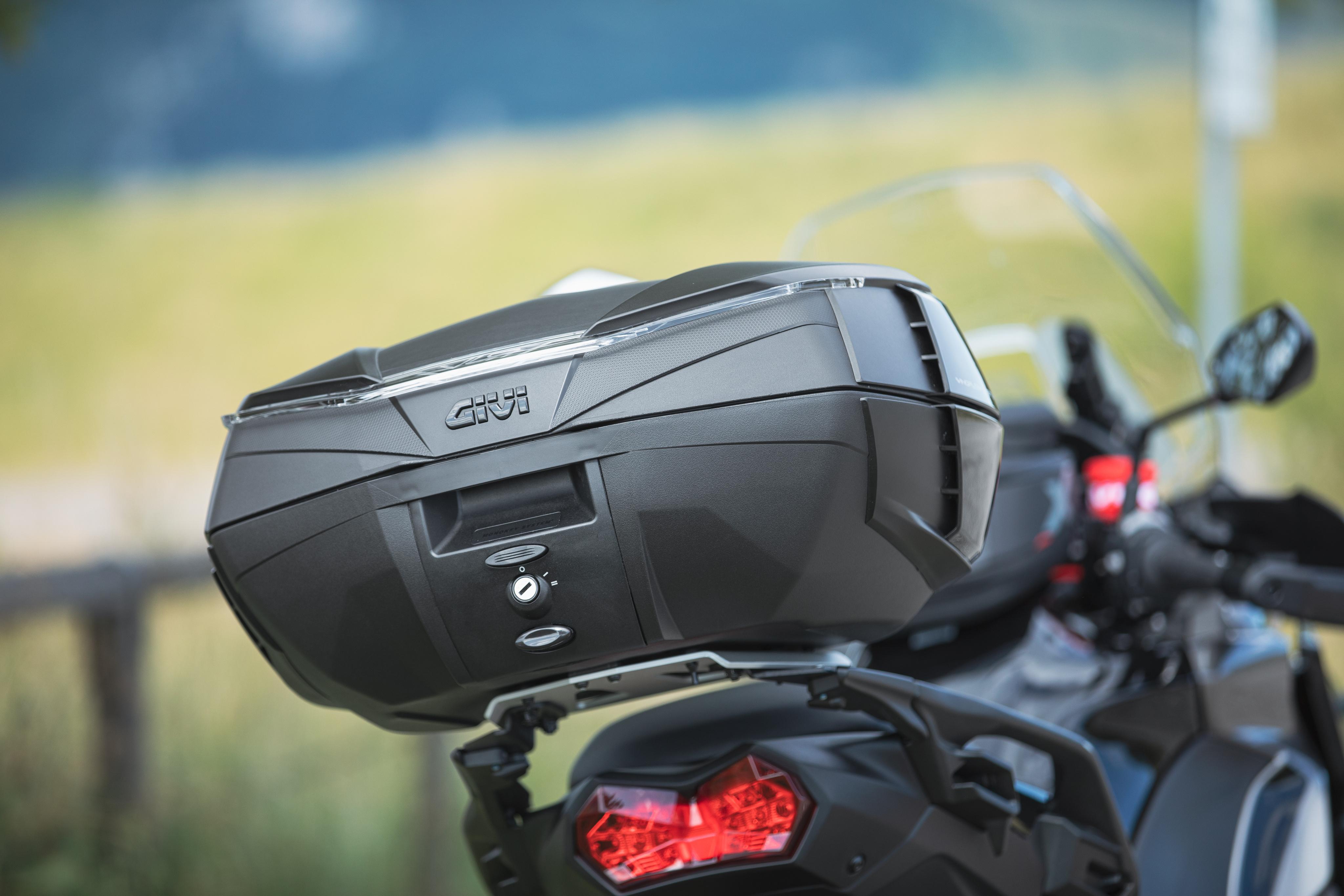 Kawasaki Versys 1100 (25) V49 Touring 010 allestita con V49NB