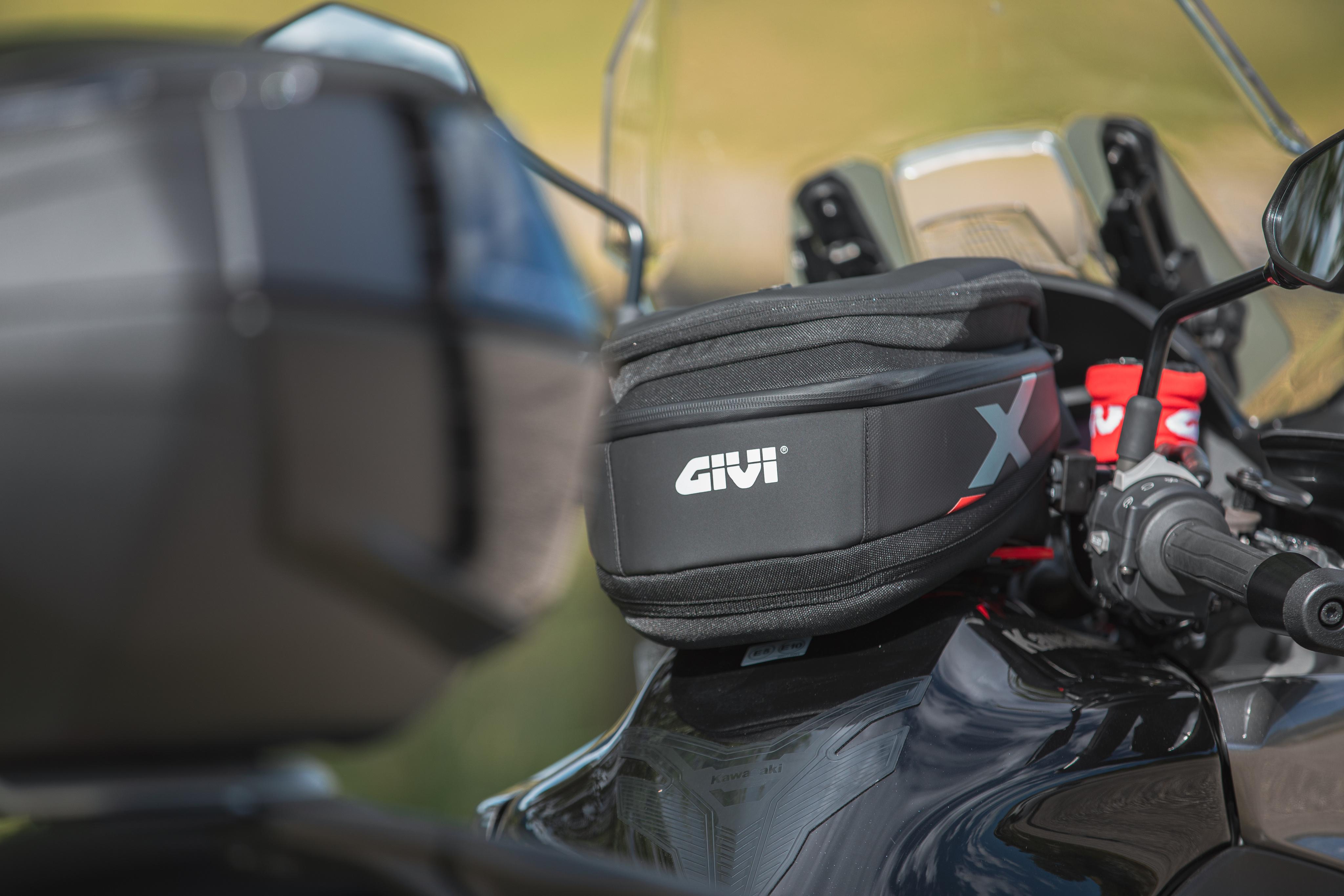 Kawasaki Versys 1100 (25) V49 Touring 014 equipped with XL06B