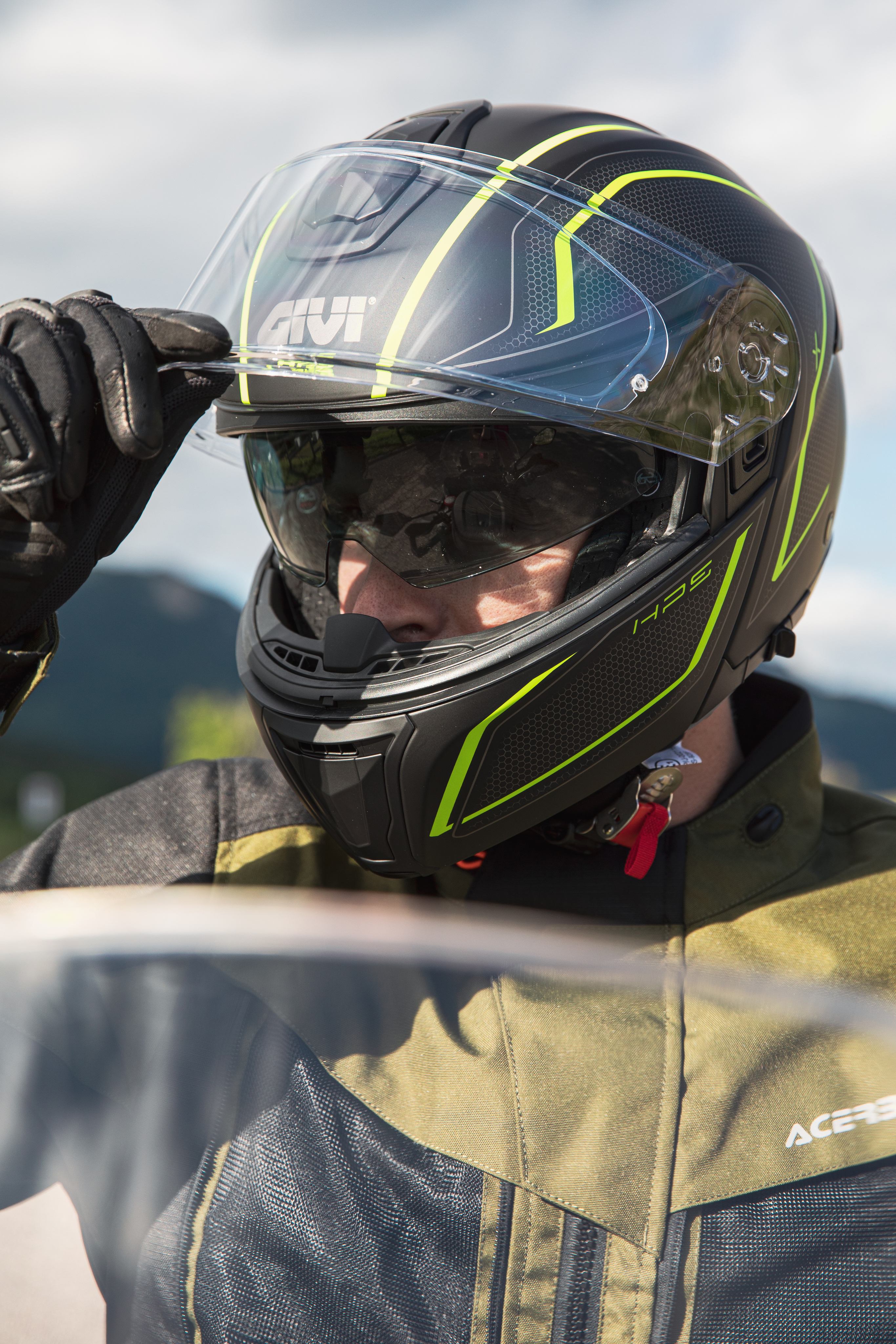 Kawasaki Versys 1100 (25) V49 Touring 027 equipped with HX50FHGBY