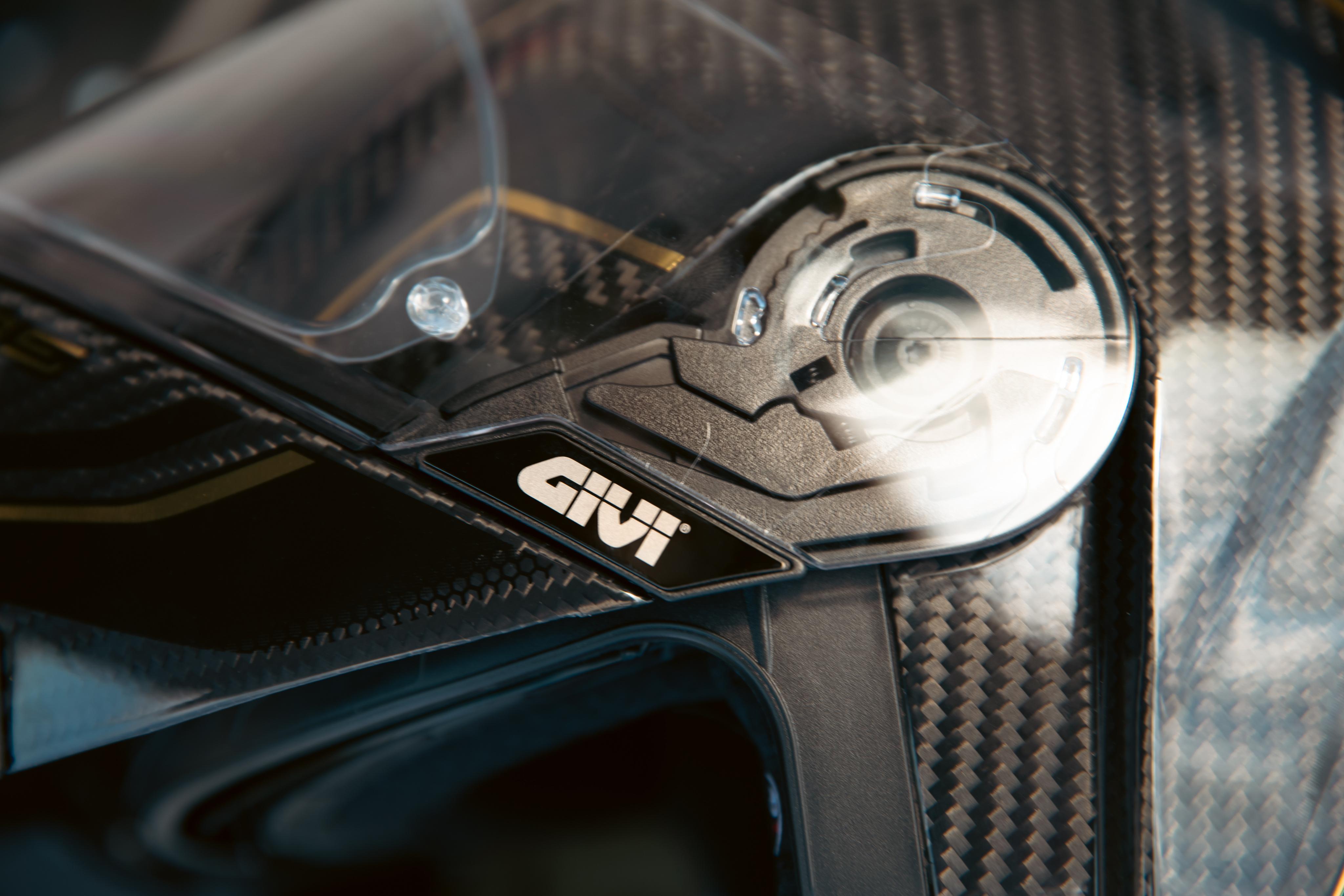 Kawasaki Versys 1100 (25) V49 Touring 050 equipped with HX50DCRBN