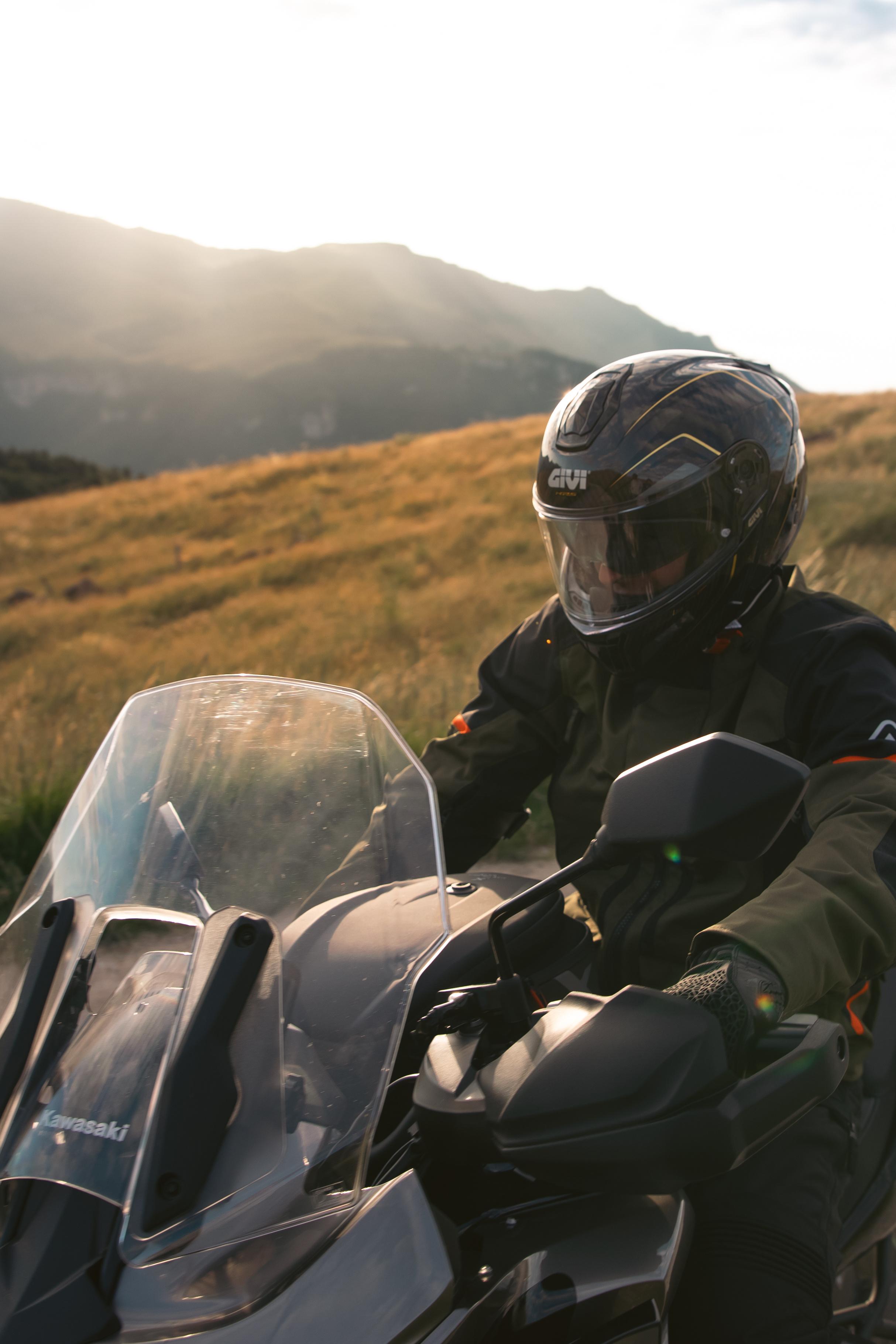 Kawasaki Versys 1100 (25) V49 Touring 052 equipped with HX50DCRBN