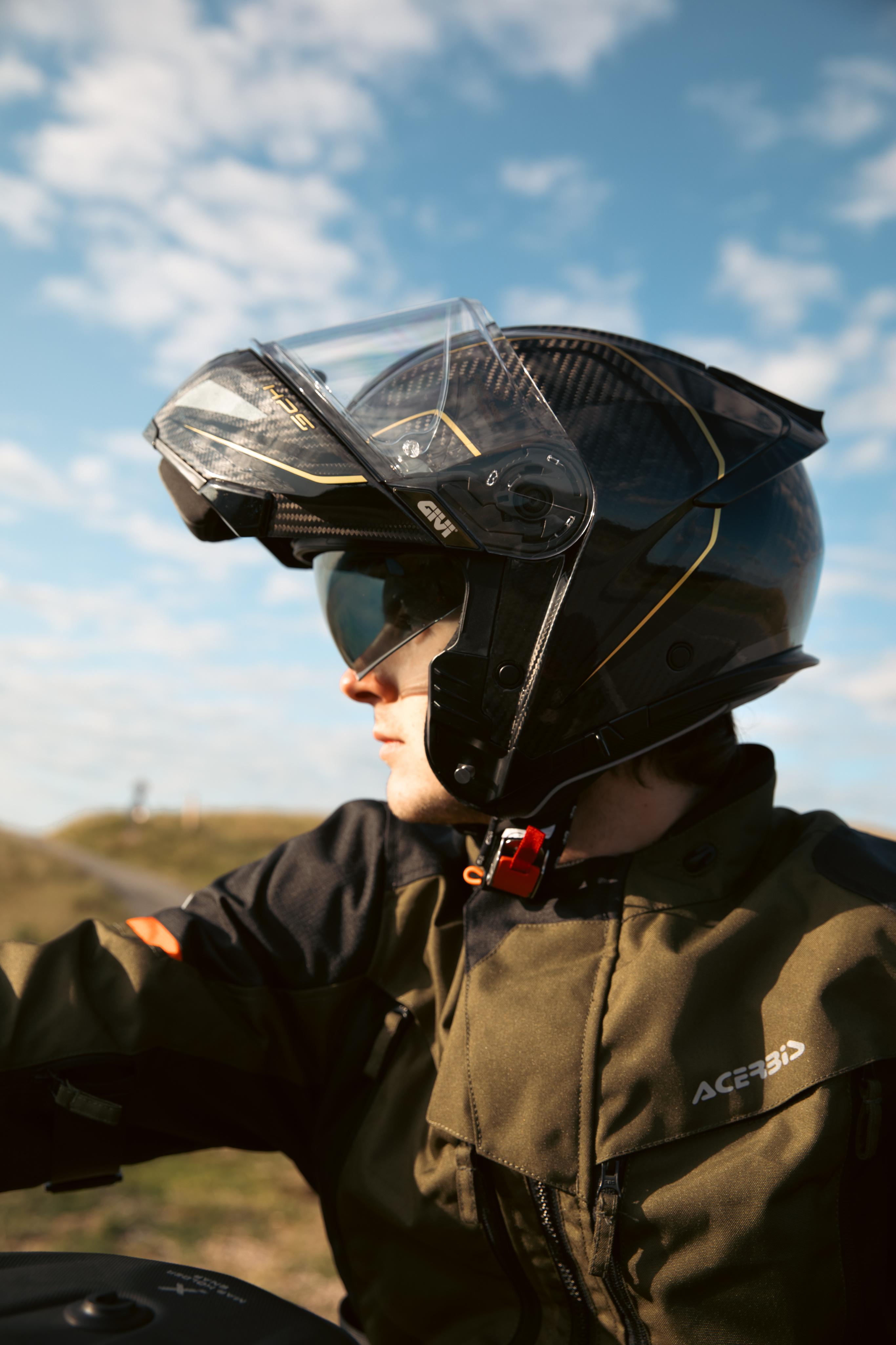 Kawasaki Versys 1100 (25) V49 Touring 059 equipped with HX50DCRBN