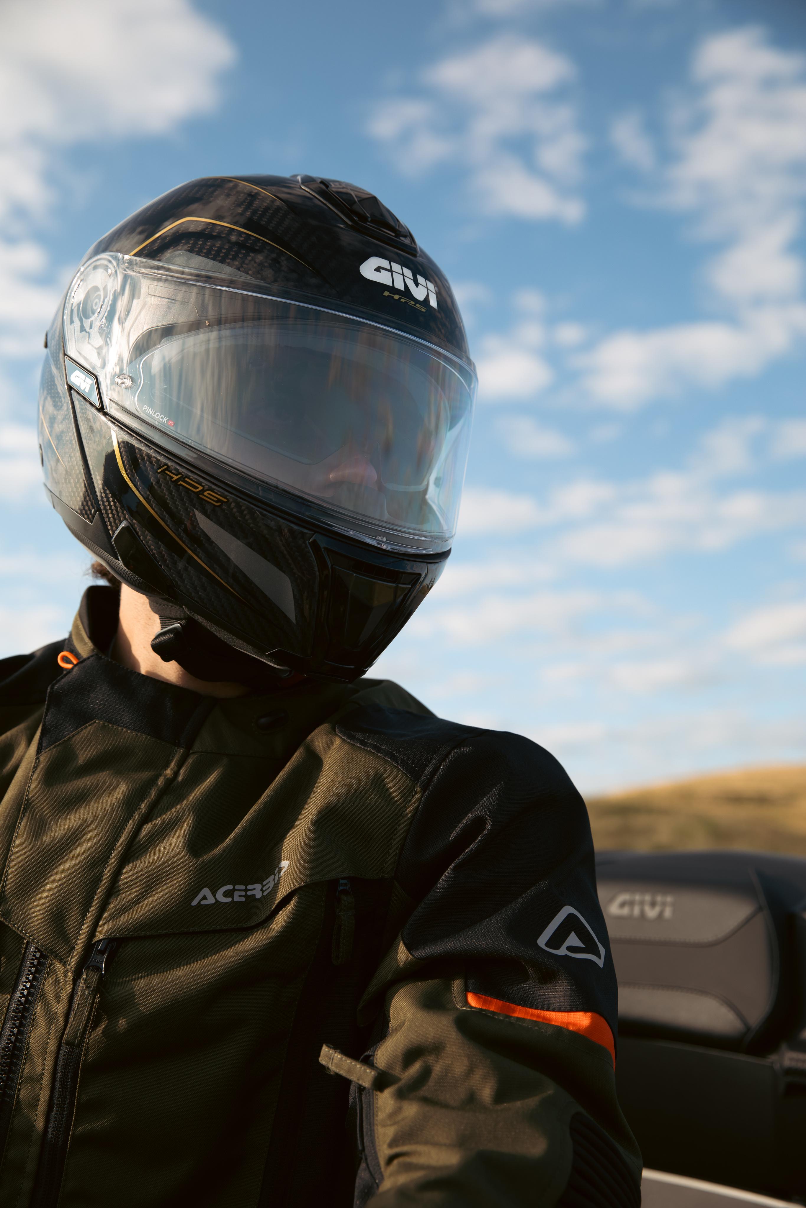 Kawasaki Versys 1100 (25) V49 Touring 060 equipped with HX50DCRBN