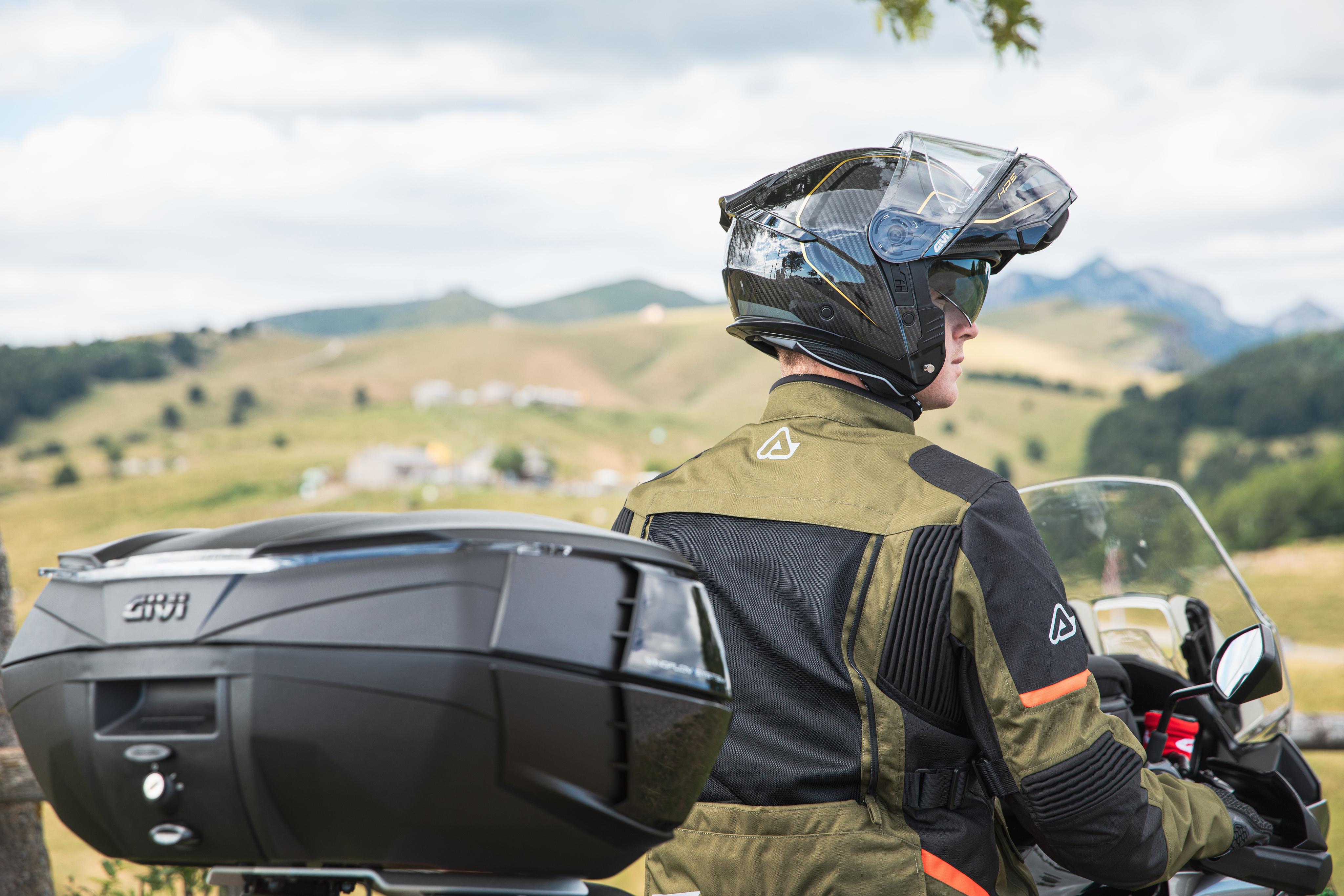 Kawasaki Versys 1100 (25) V49 Touring 070 equipped with HX50DCRBN