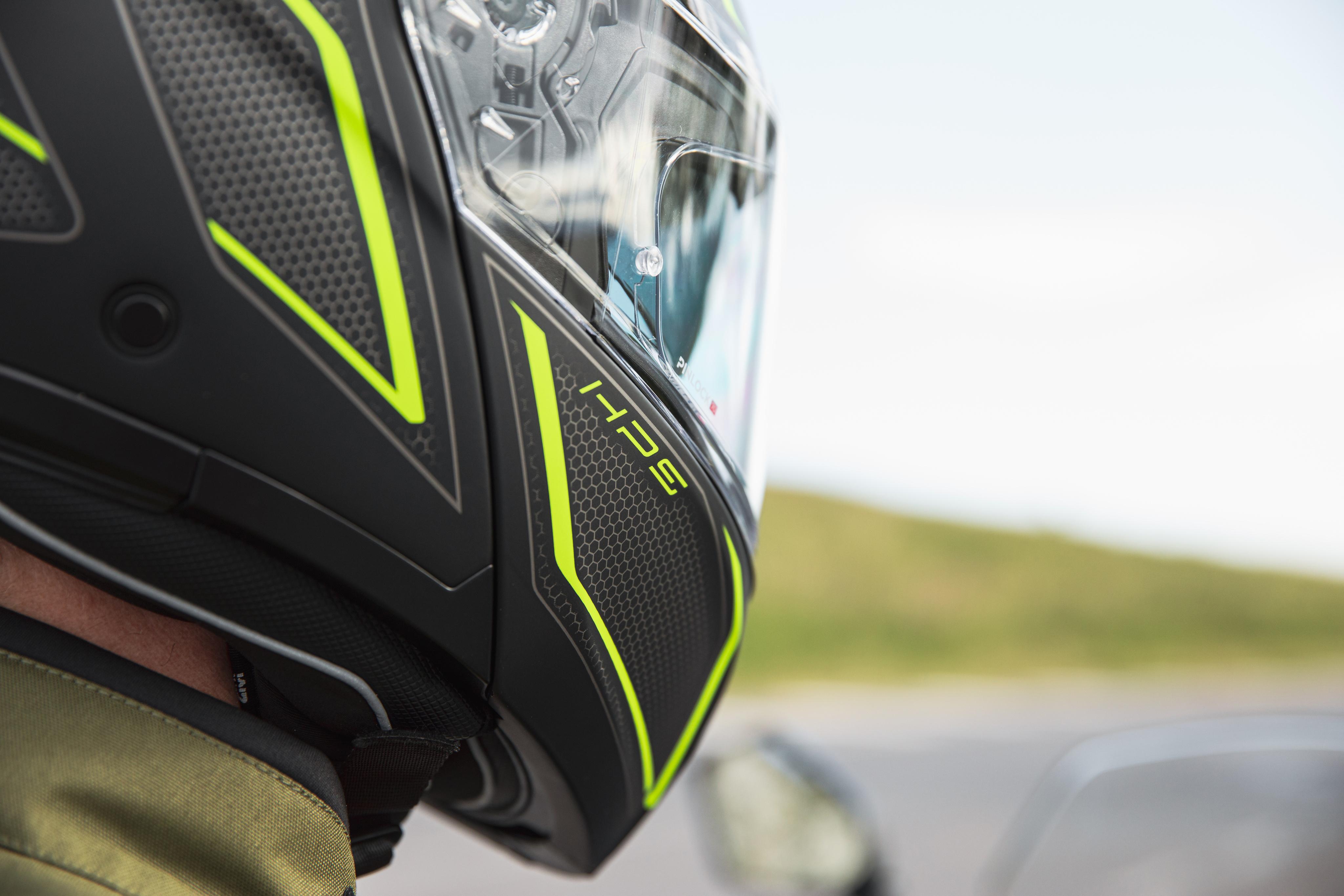 Kawasaki Versys 1100 (25) V49 Touring 080 equipped with HX50FHGBY