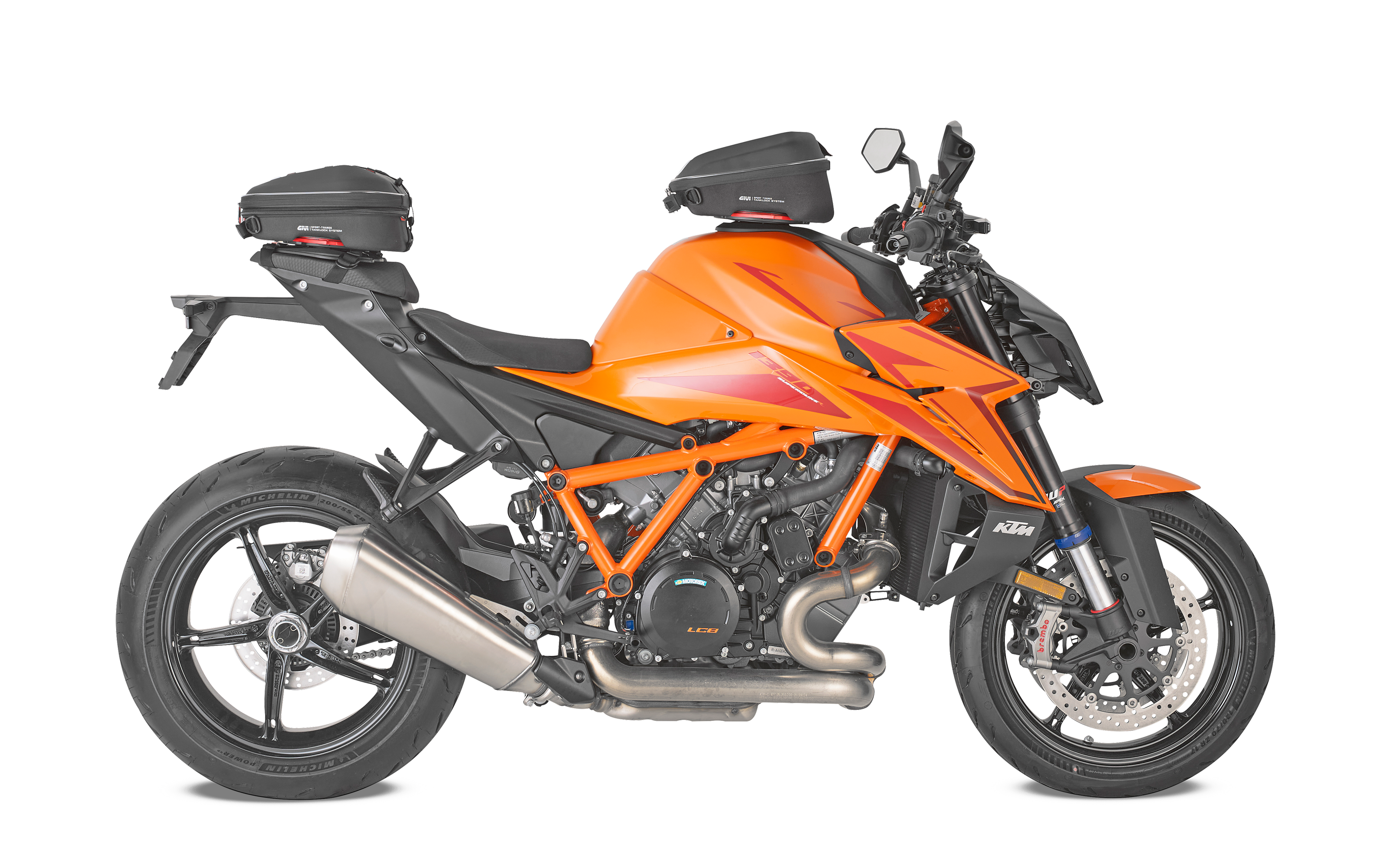 KTM 1390 Super Duke R (24) allestita con GIVI ST610+