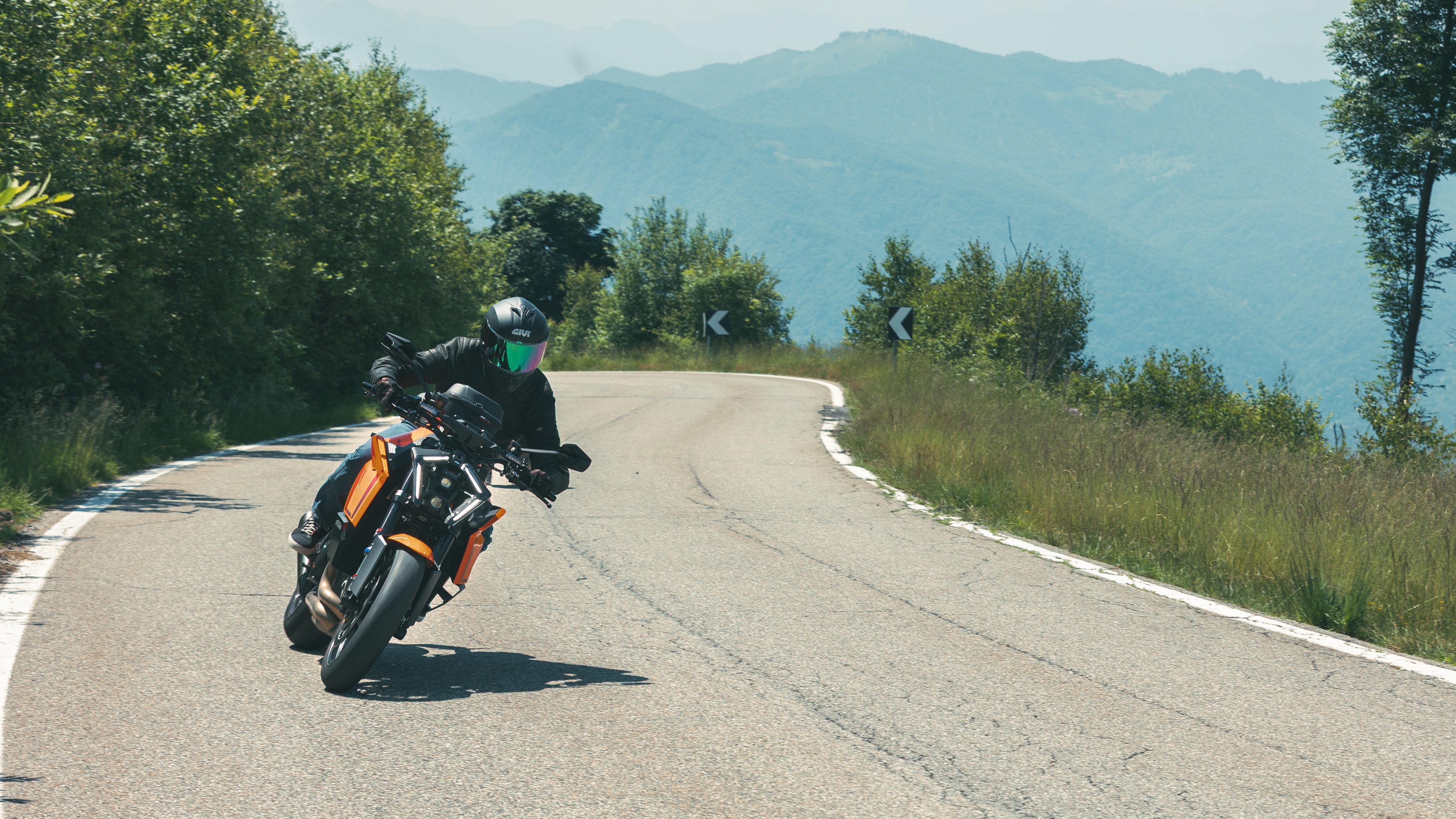 KTM 1390 SUPER DUKE R EVO (25) Caschi Sport 01 21 allestita con H503BN900