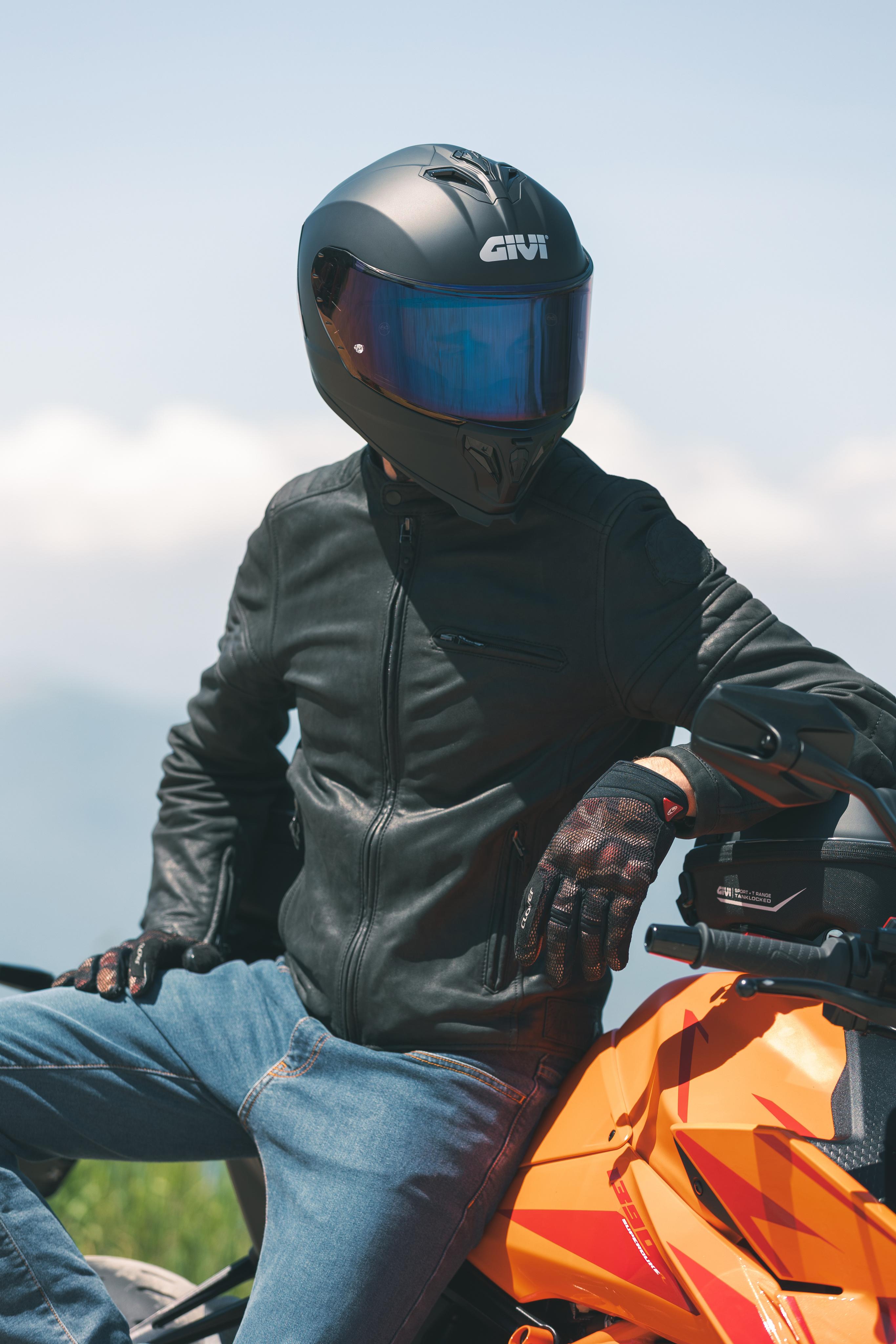 KTM 1390 SUPER DUKE R EVO (25) Caschi Sport 01 34 allestita con H503BN900