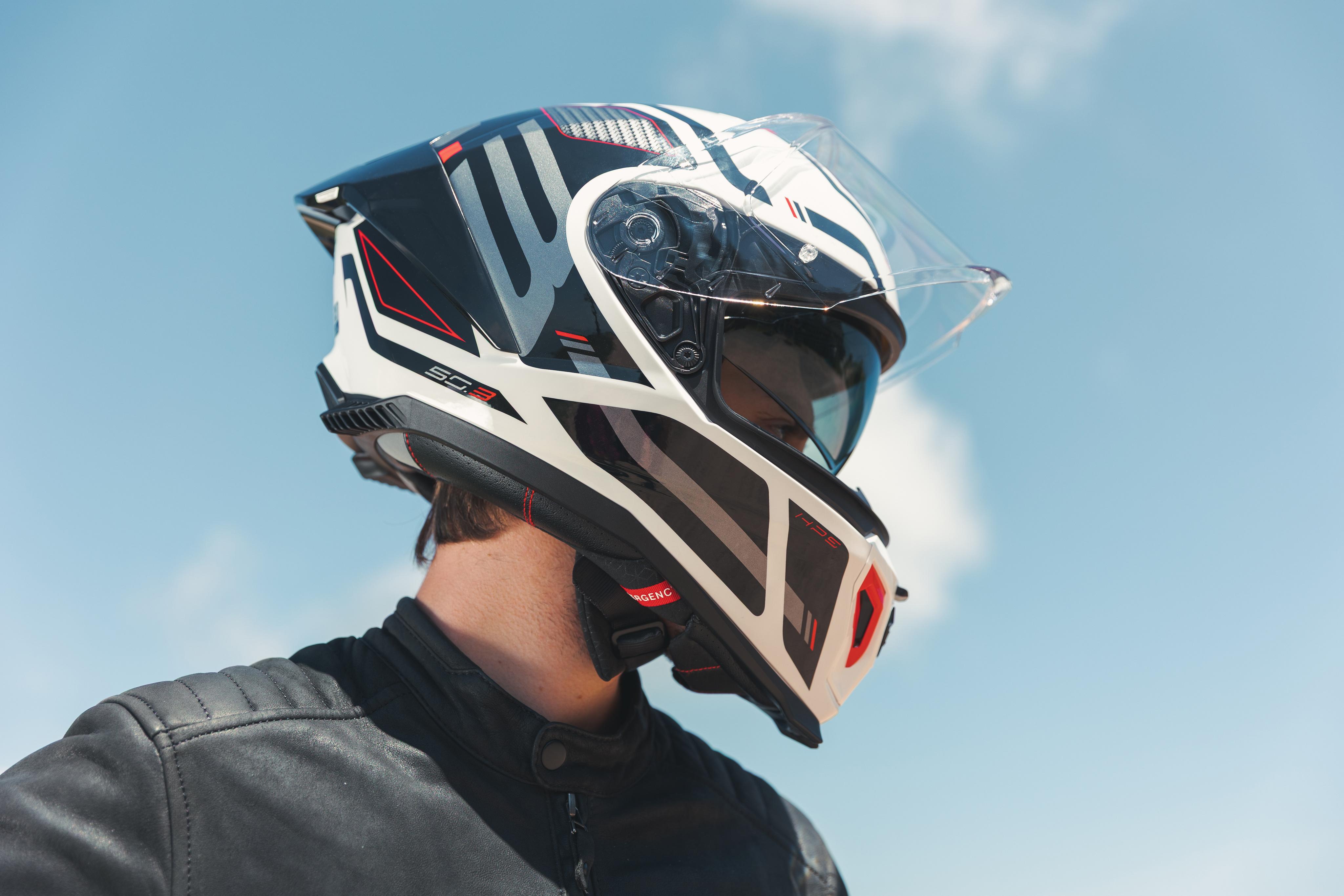 KTM 1390 SUPER DUKE R EVO (25) Sport Helmets 01 64 equipped with H503FQSWR