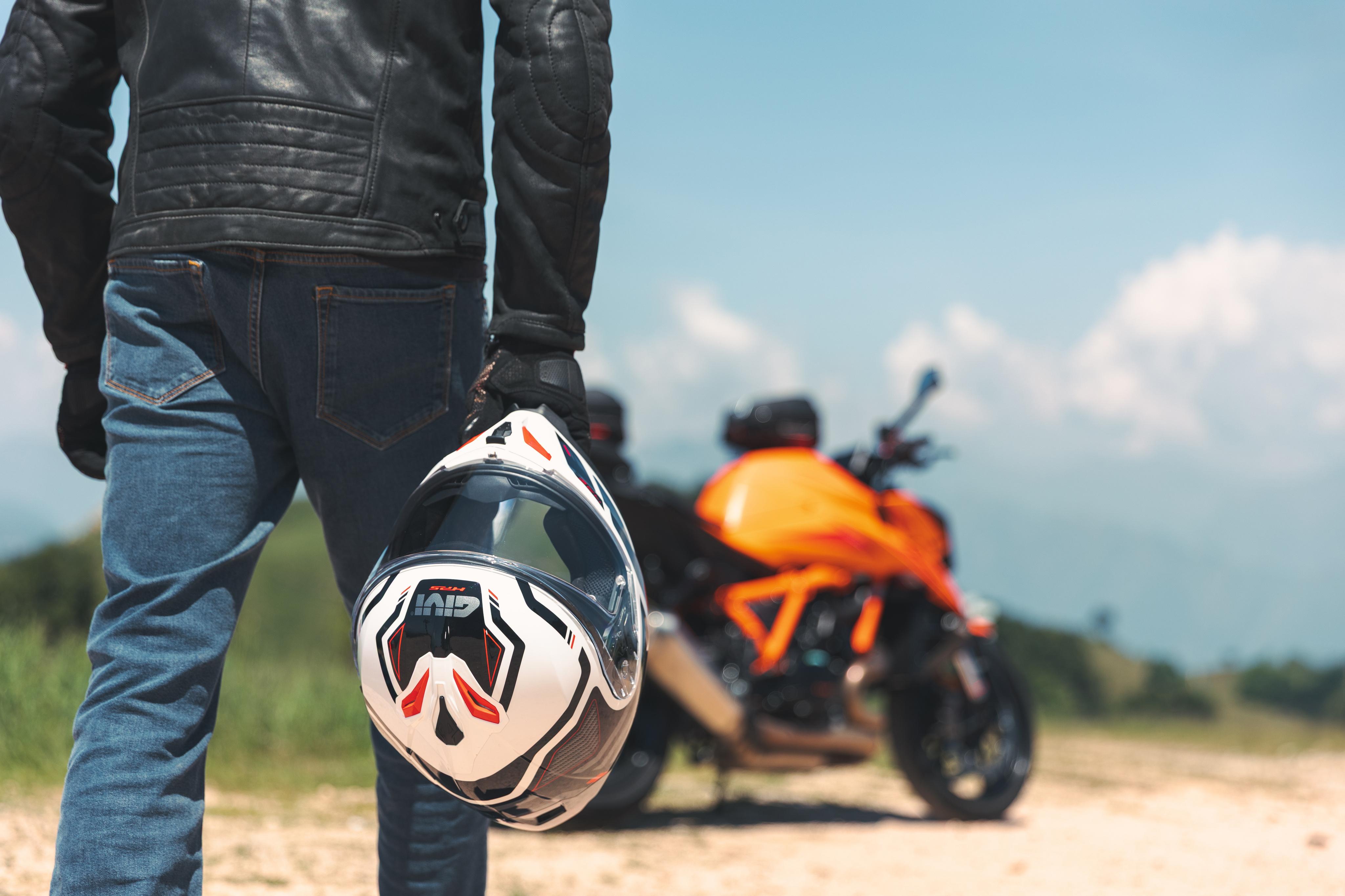 KTM 1390 SUPER DUKE R EVO (25) Caschi Sport 01 69 allestita con H503FQSWR