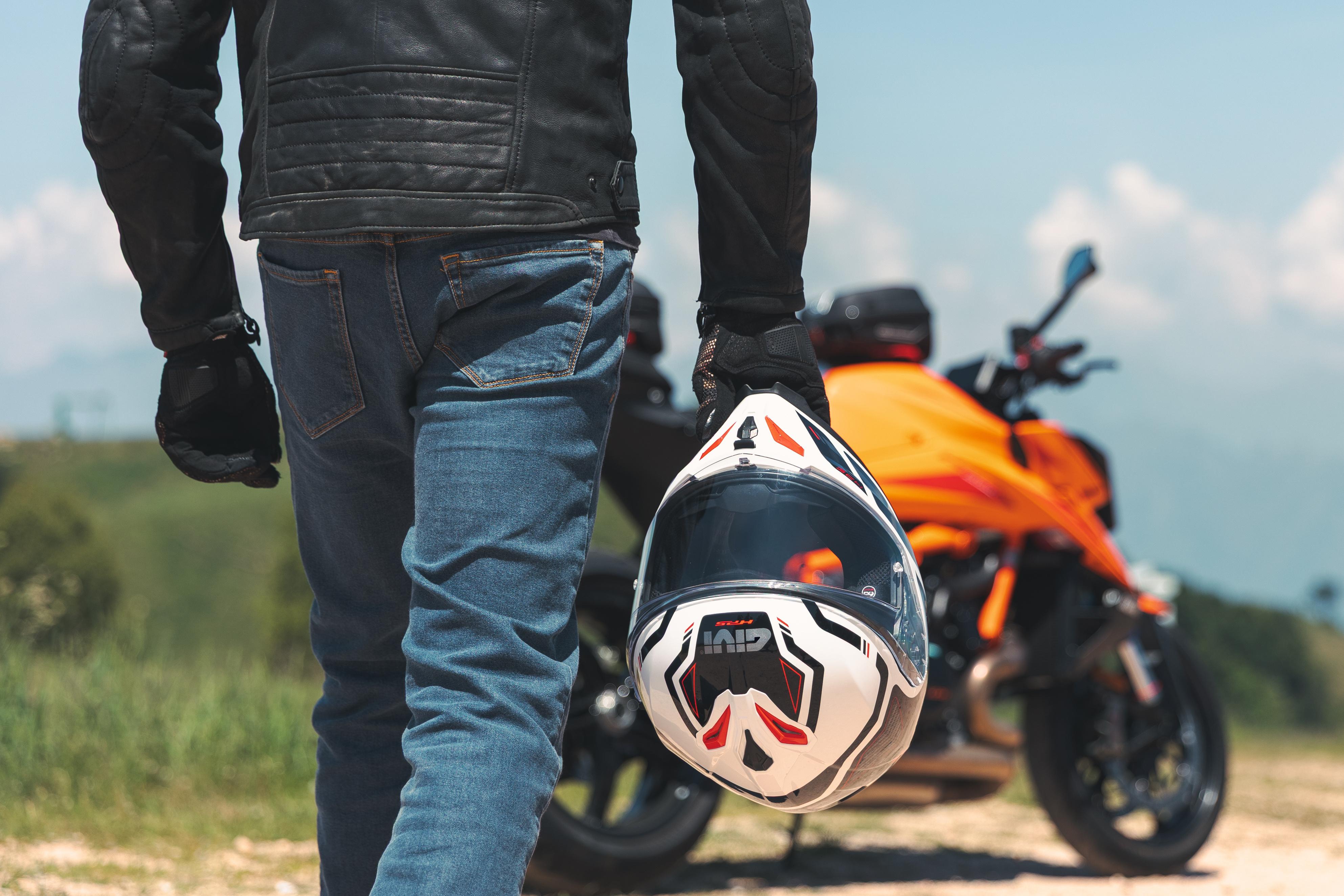 KTM 1390 SUPER DUKE R EVO (25) Caschi Sport 01 70 allestita con H503FQSWR